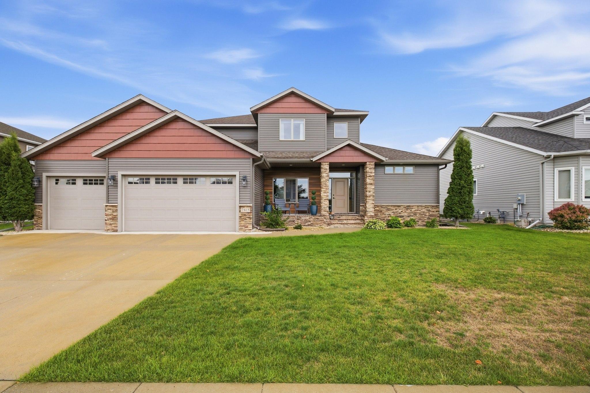 Pyle Ln E, West Fargo, ND 58078
