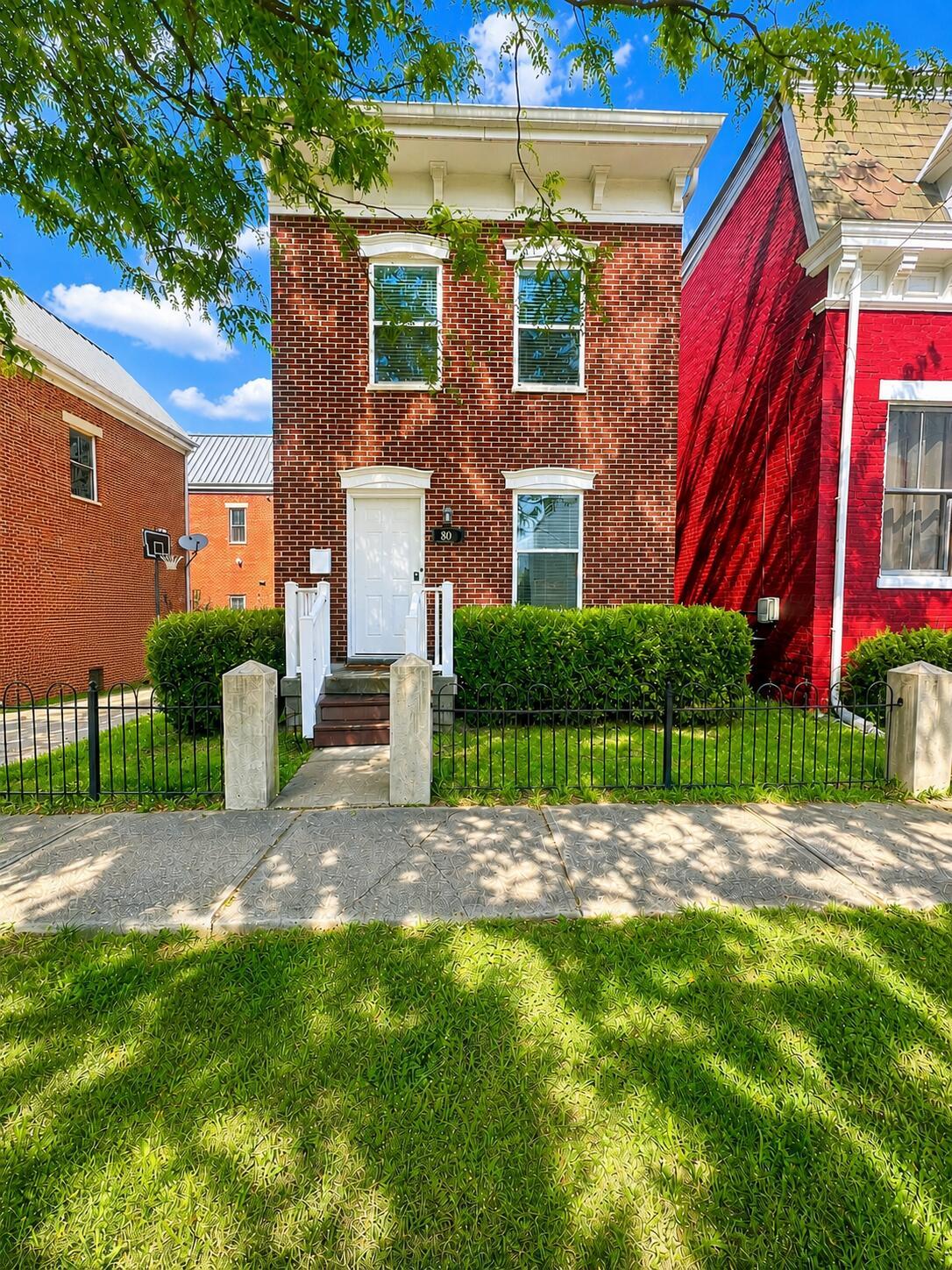 Isabella St, Newport, KY 41071