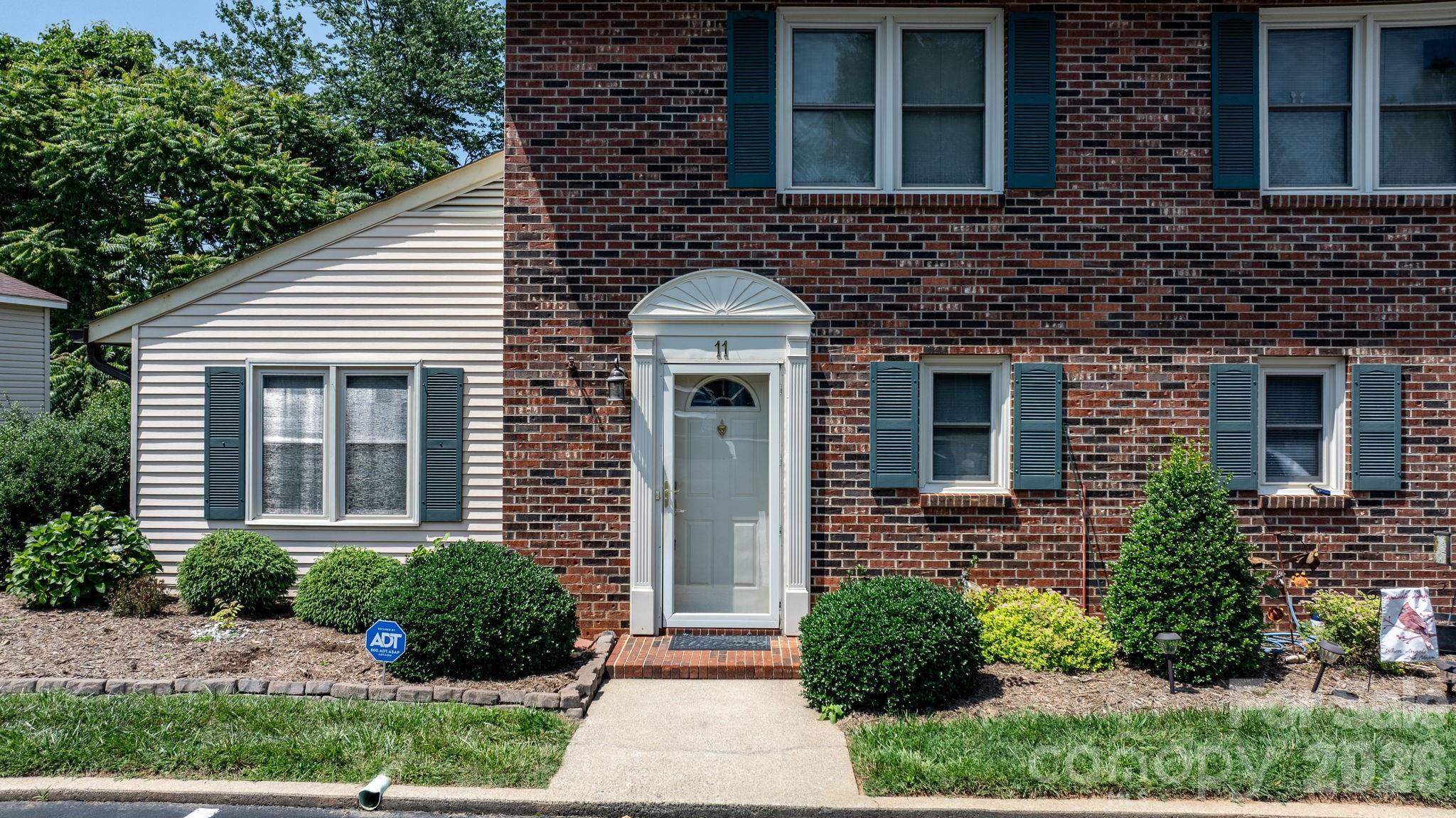 5th St Ne, Hickory, NC 28601