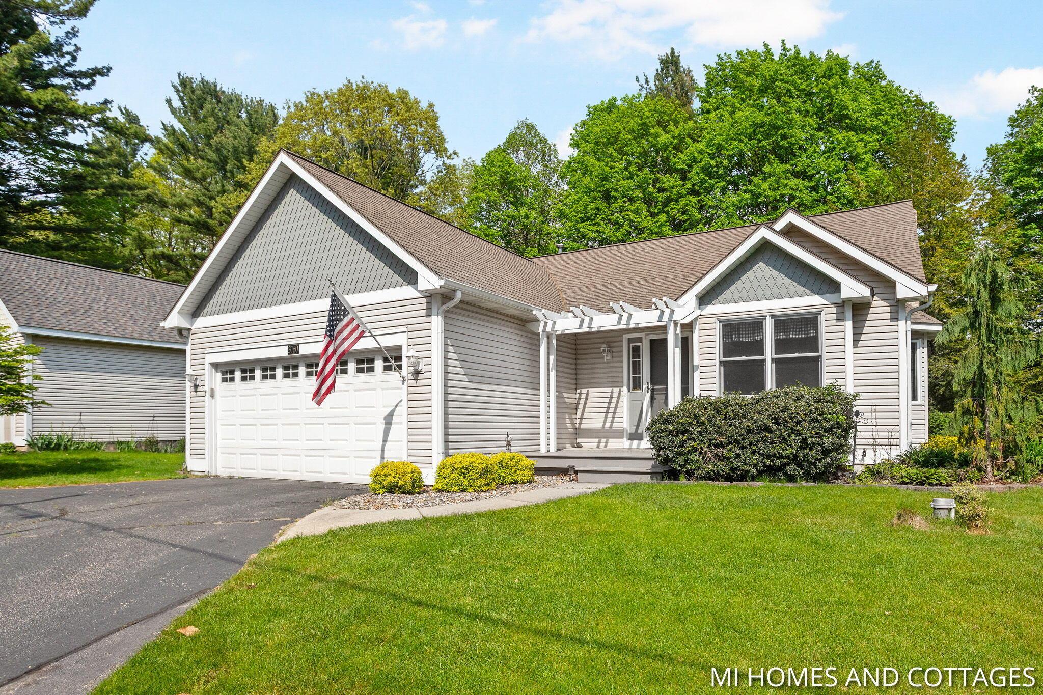 N Lakeshore Dr, Holland, MI 49424