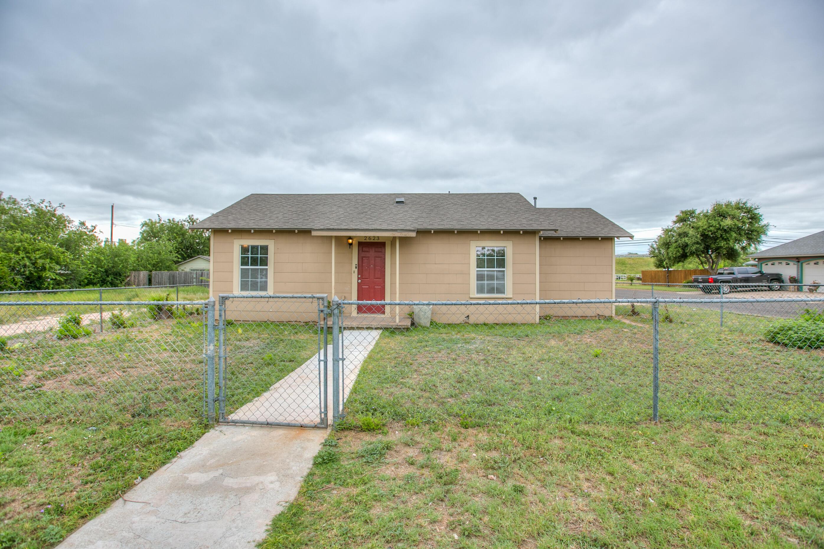Houston St, San Angelo, TX 76901