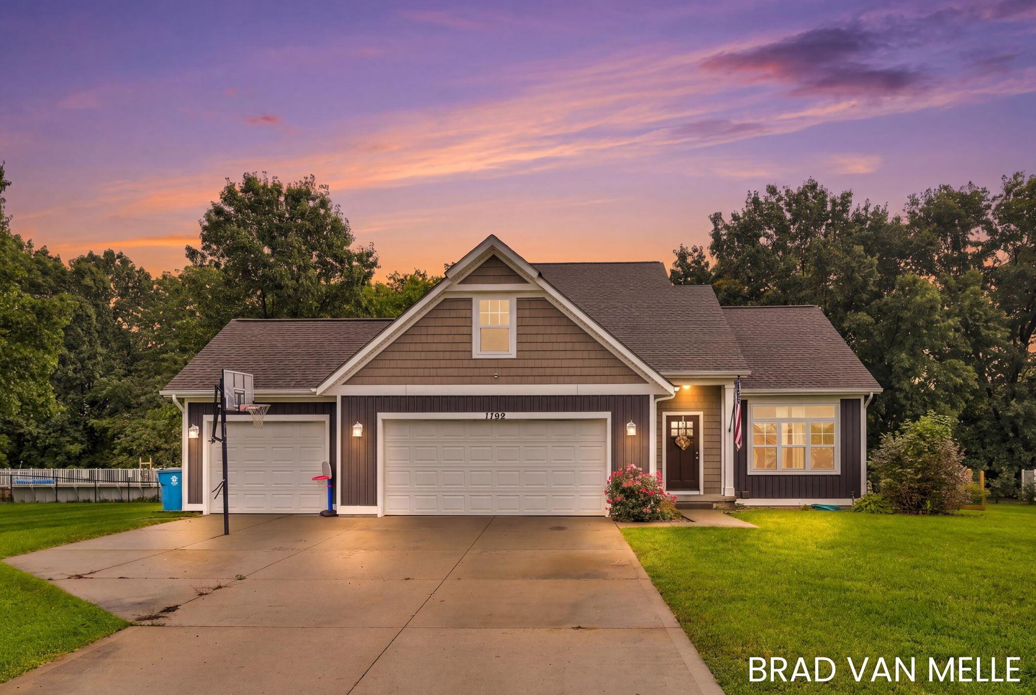 Signal Point Cir, Allegan, MI 49010