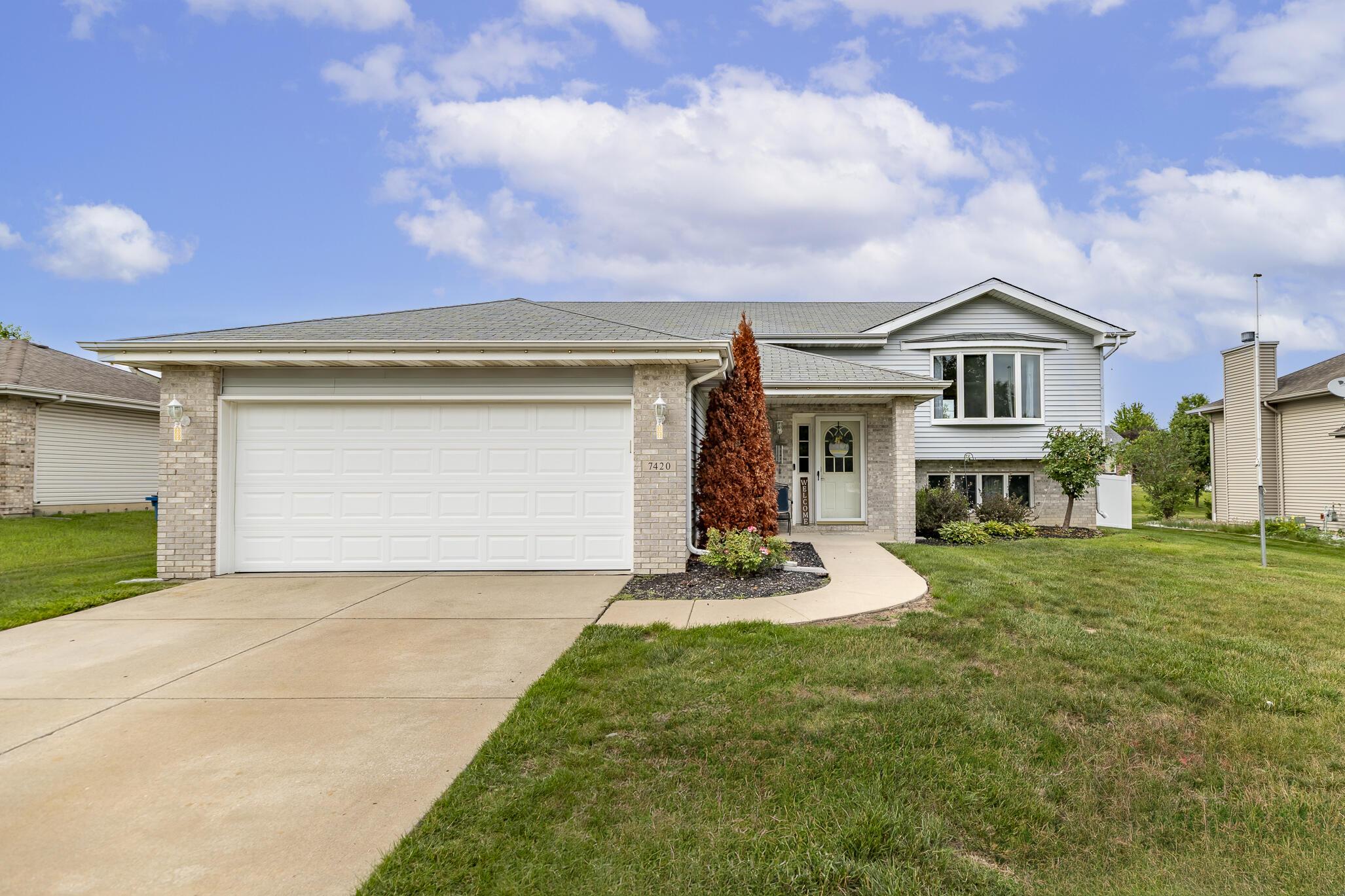 W 92nd Ave, Crown Point, IN 46307