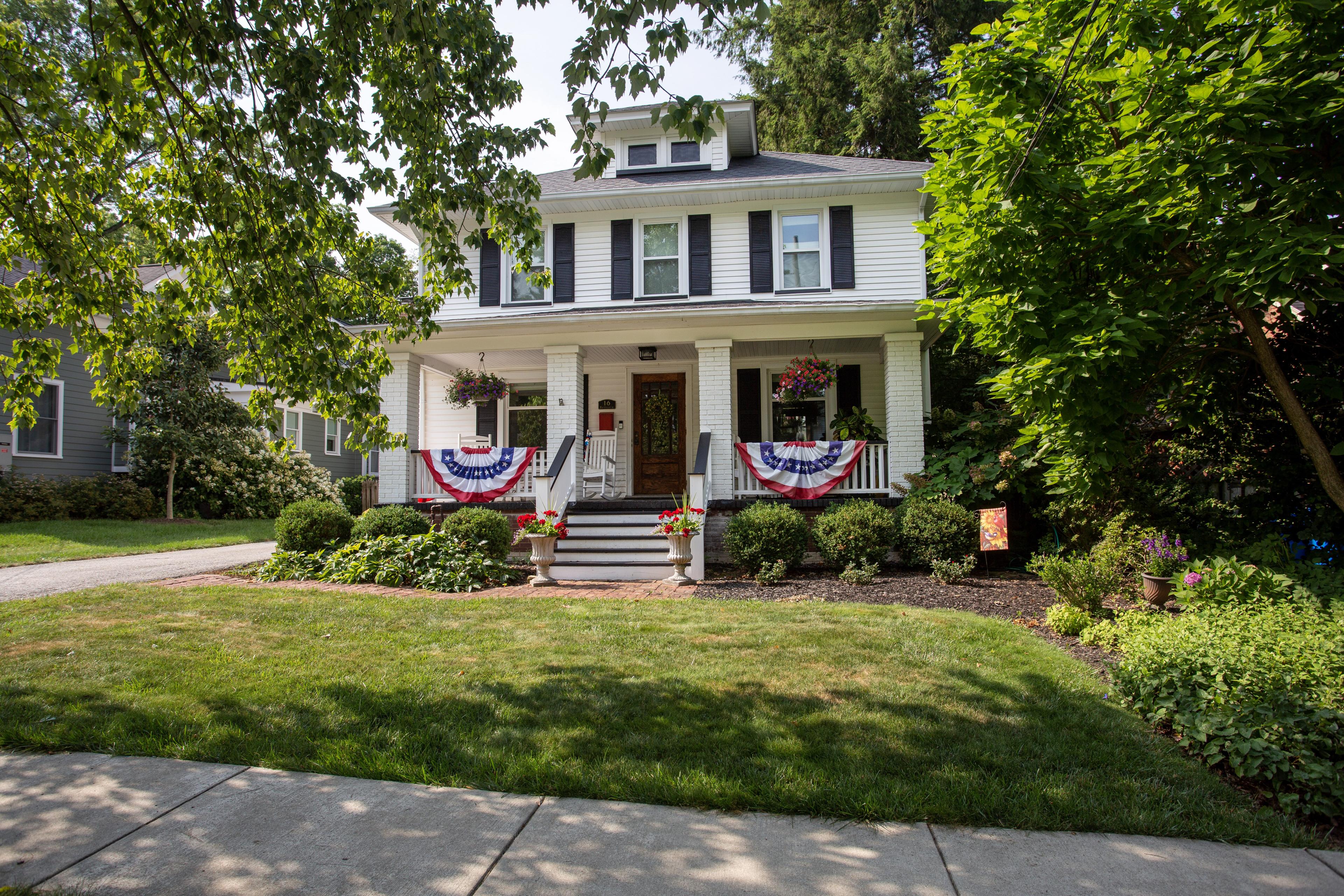 Bellview St, Chagrin Falls, OH 44022