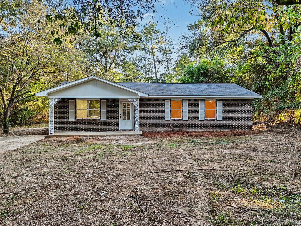 Plumcrest Ave, Albany, GA 31705