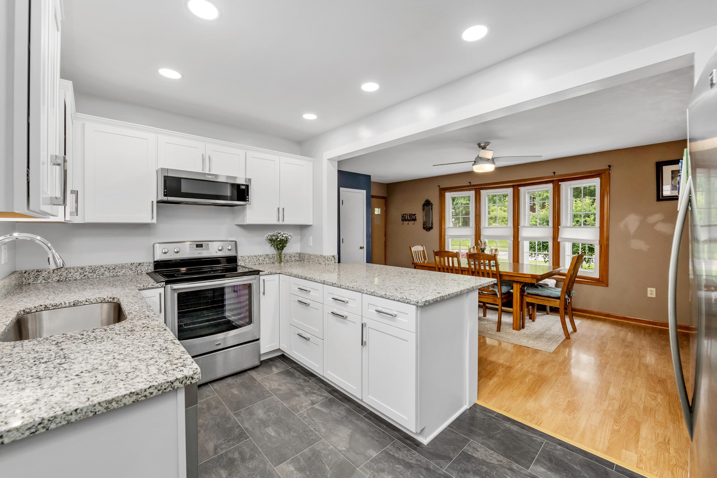 Center Park Dr, Florence, KY 41042