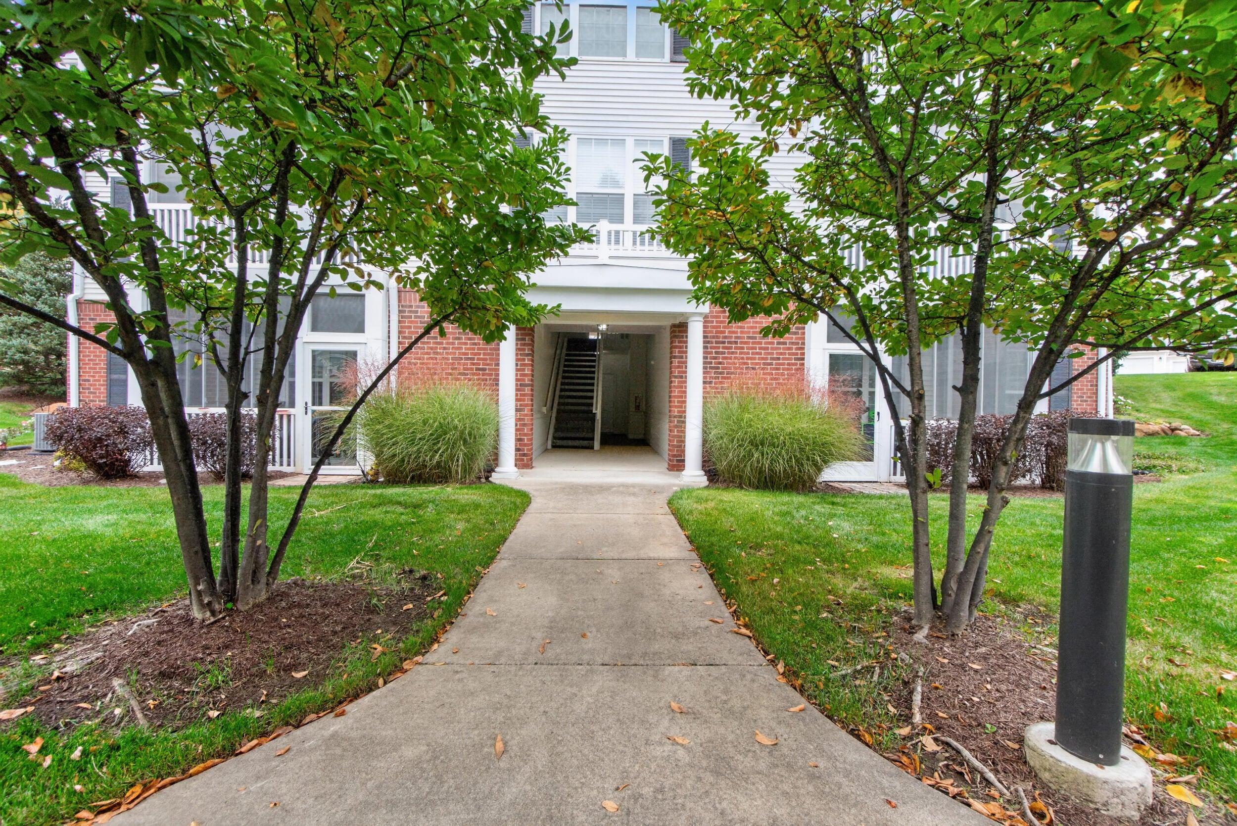 Coventry Rd, Jackson, MI 49201