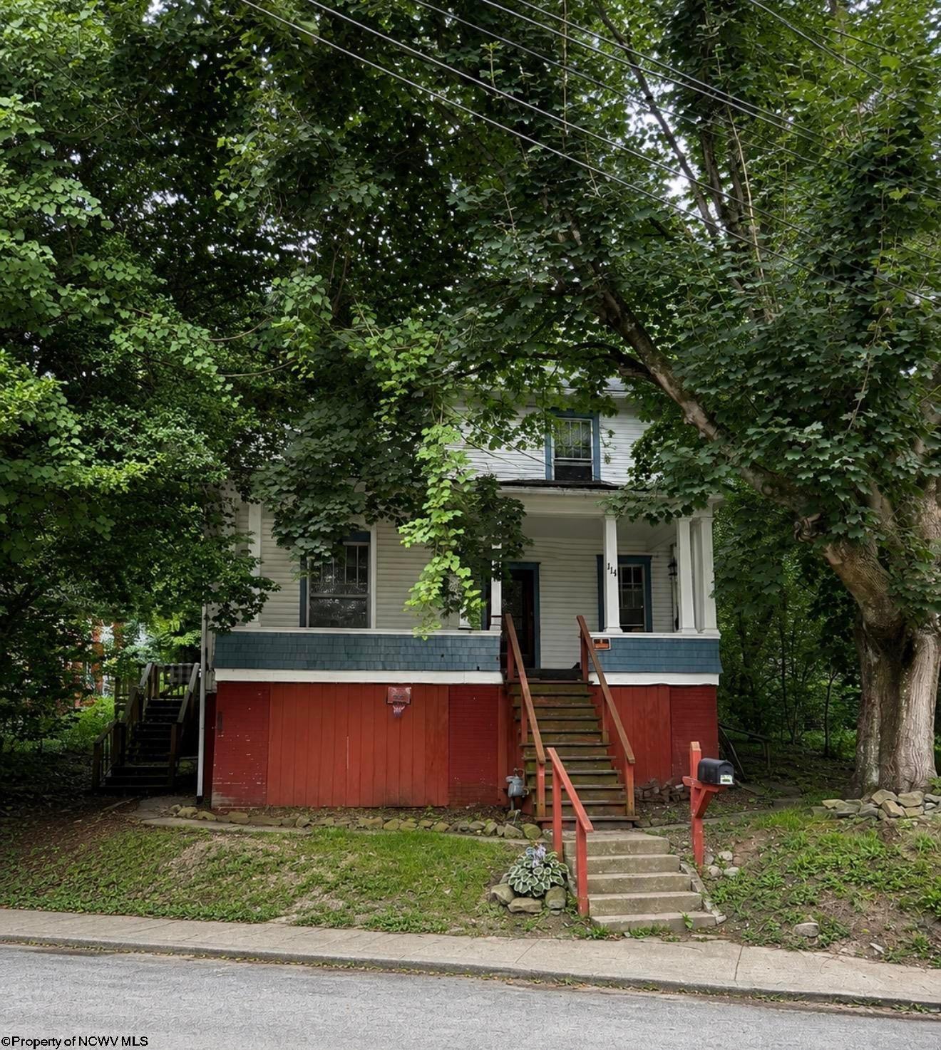 High St, Weston, WV 26452