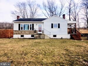 Hyndman Rd, Manns Choice, PA 15550
