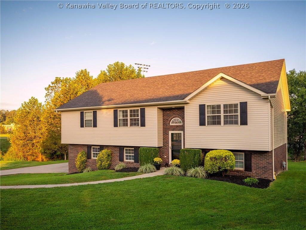 Woodline Dr, Milton, WV 25541