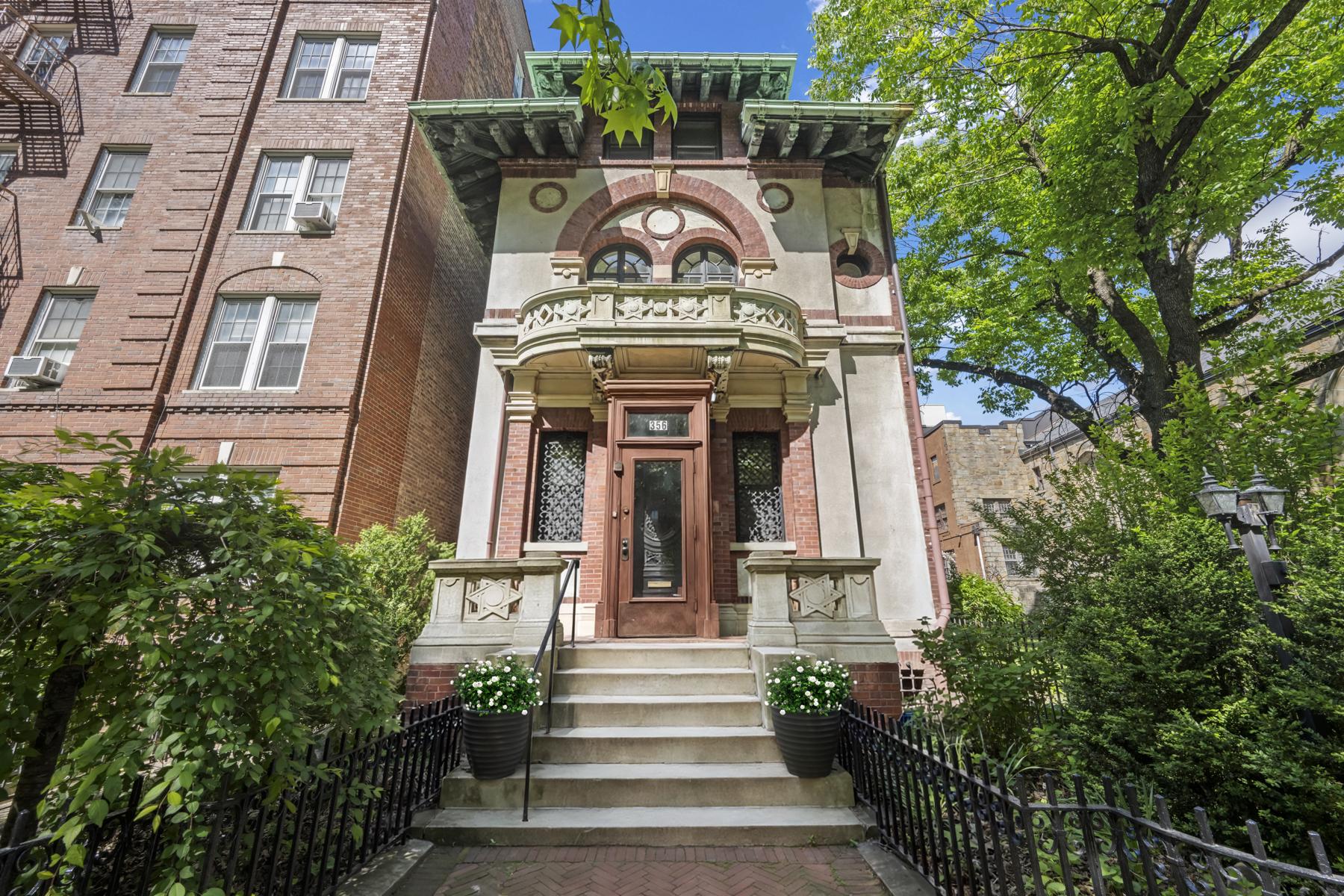 Clinton Ave, Brooklyn, NY 11238