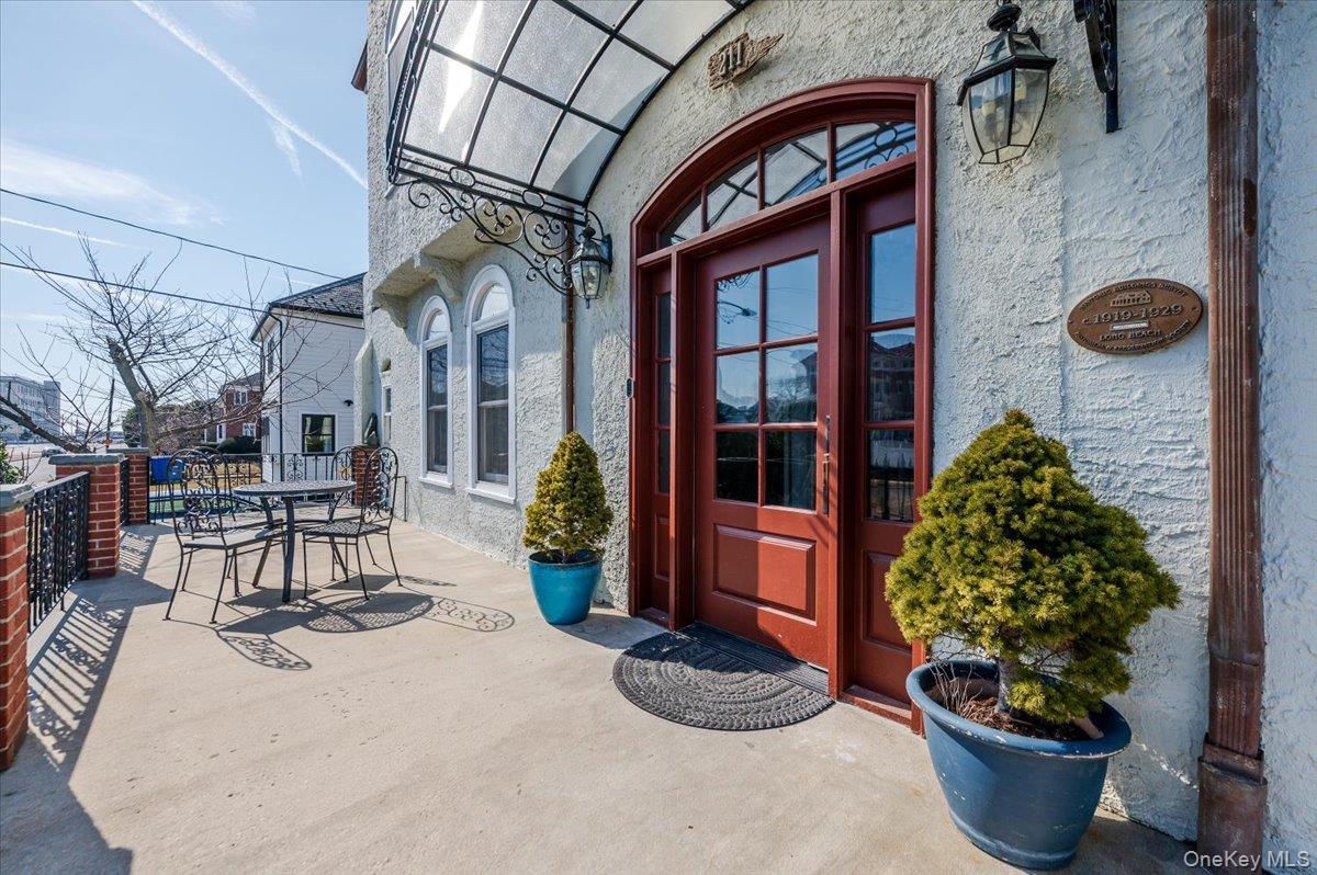Laurelton Blvd, Long Beach, NY 11561