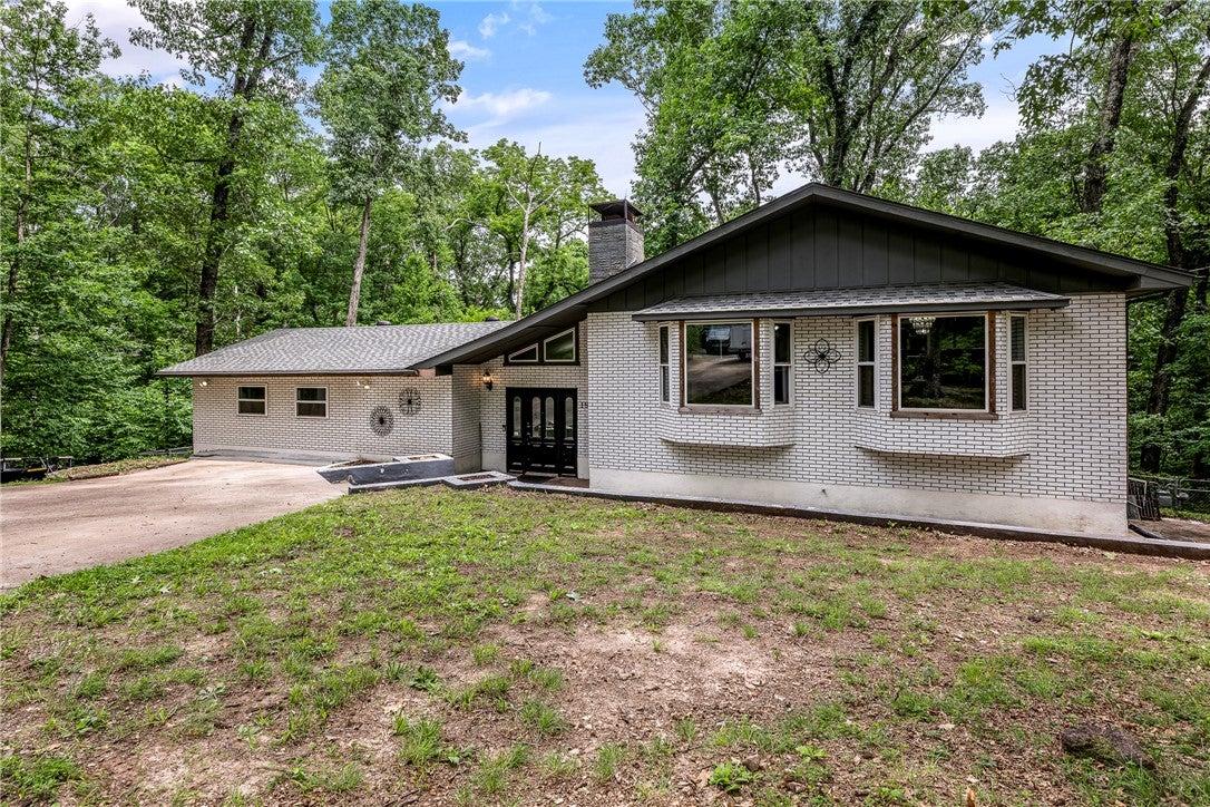 Cardinal Ct, Rogers, AR 72756