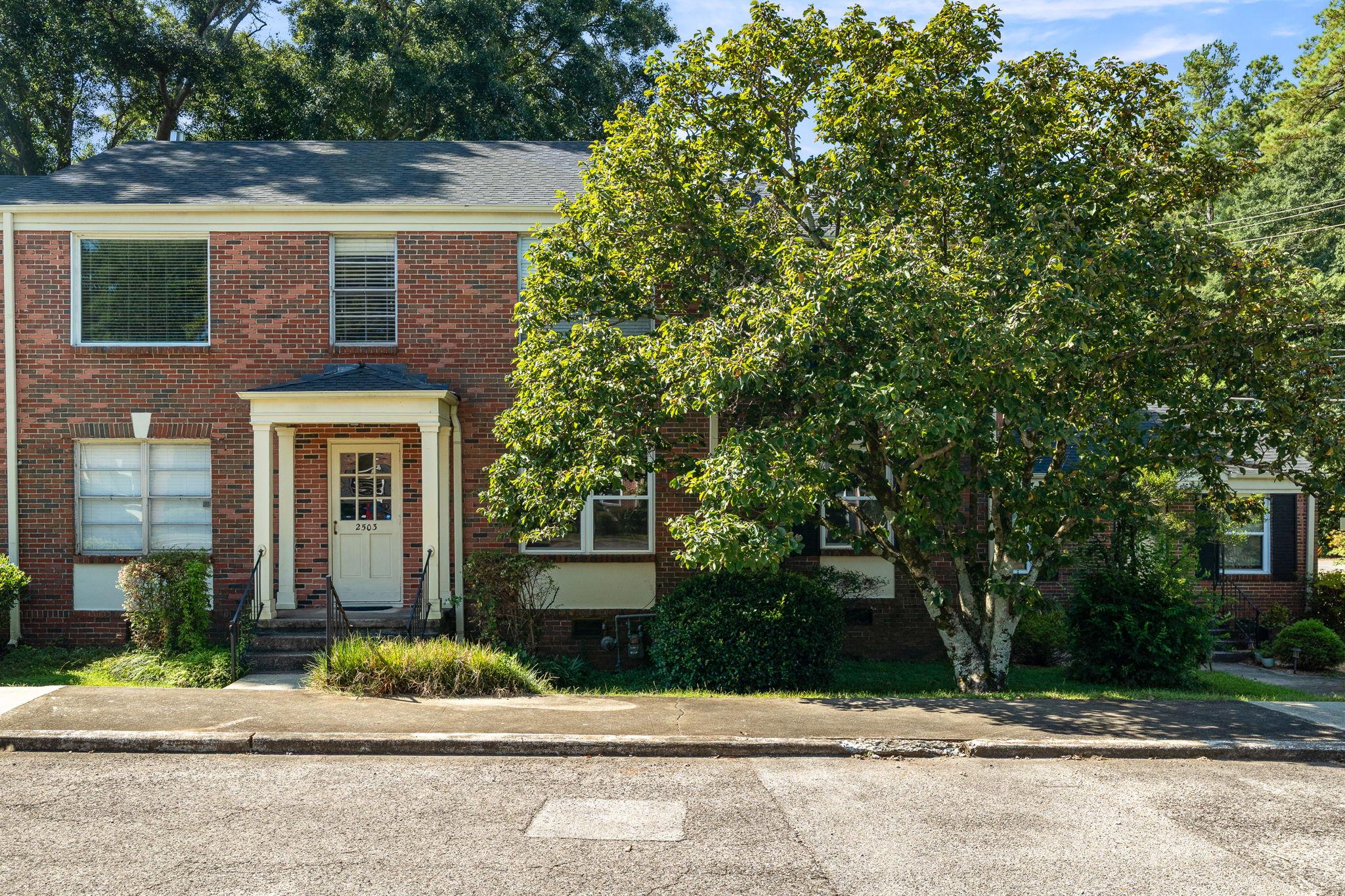 Mountain Brook Cir, Mountain Brk, AL 35223