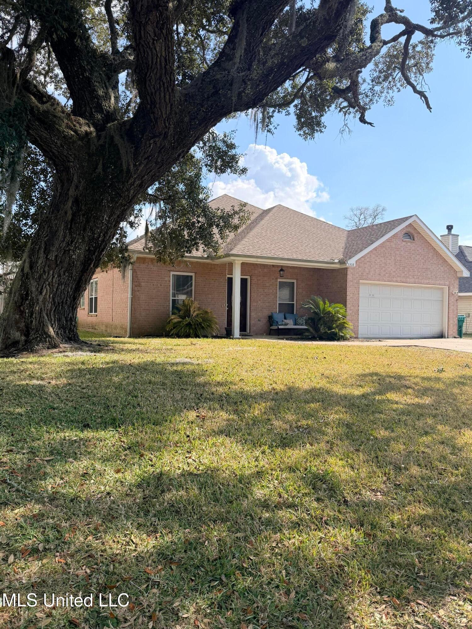 Rue Beaux Chenes, Ocean Springs, MS 39564