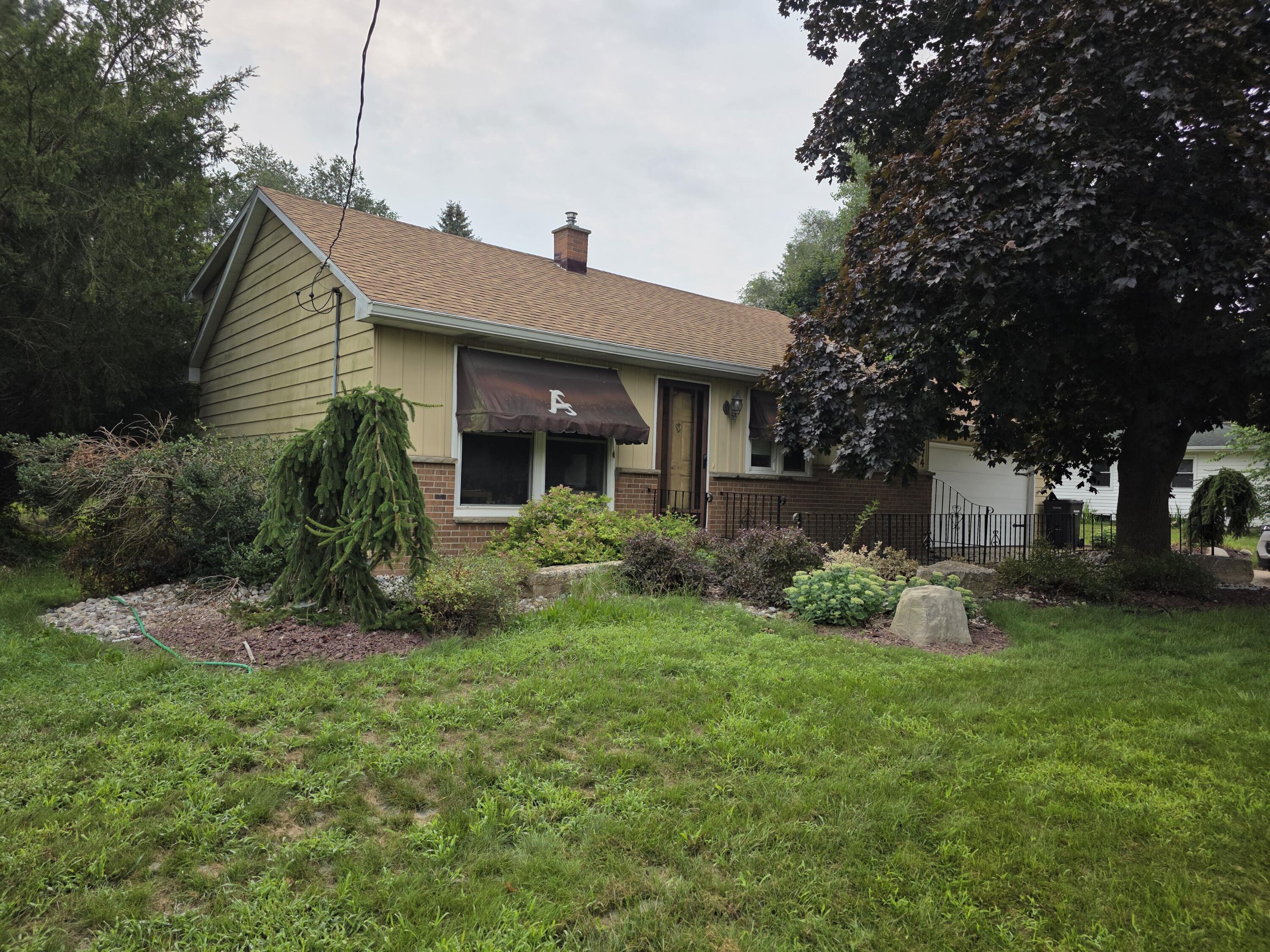 8th Ave Nw, Grand Rapids, MI 49534