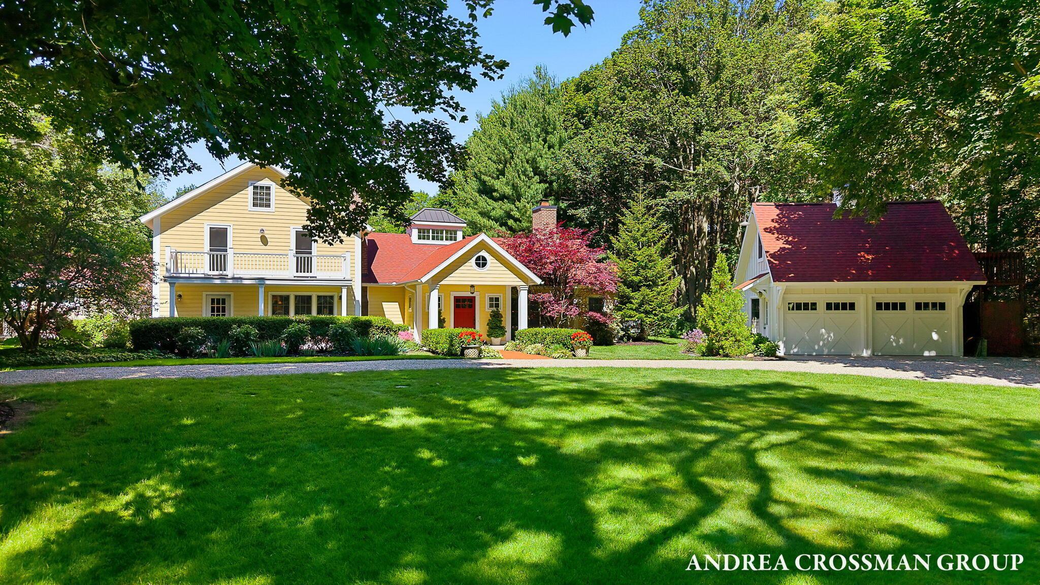 Lakeshore Dr, Fennville, MI 49408