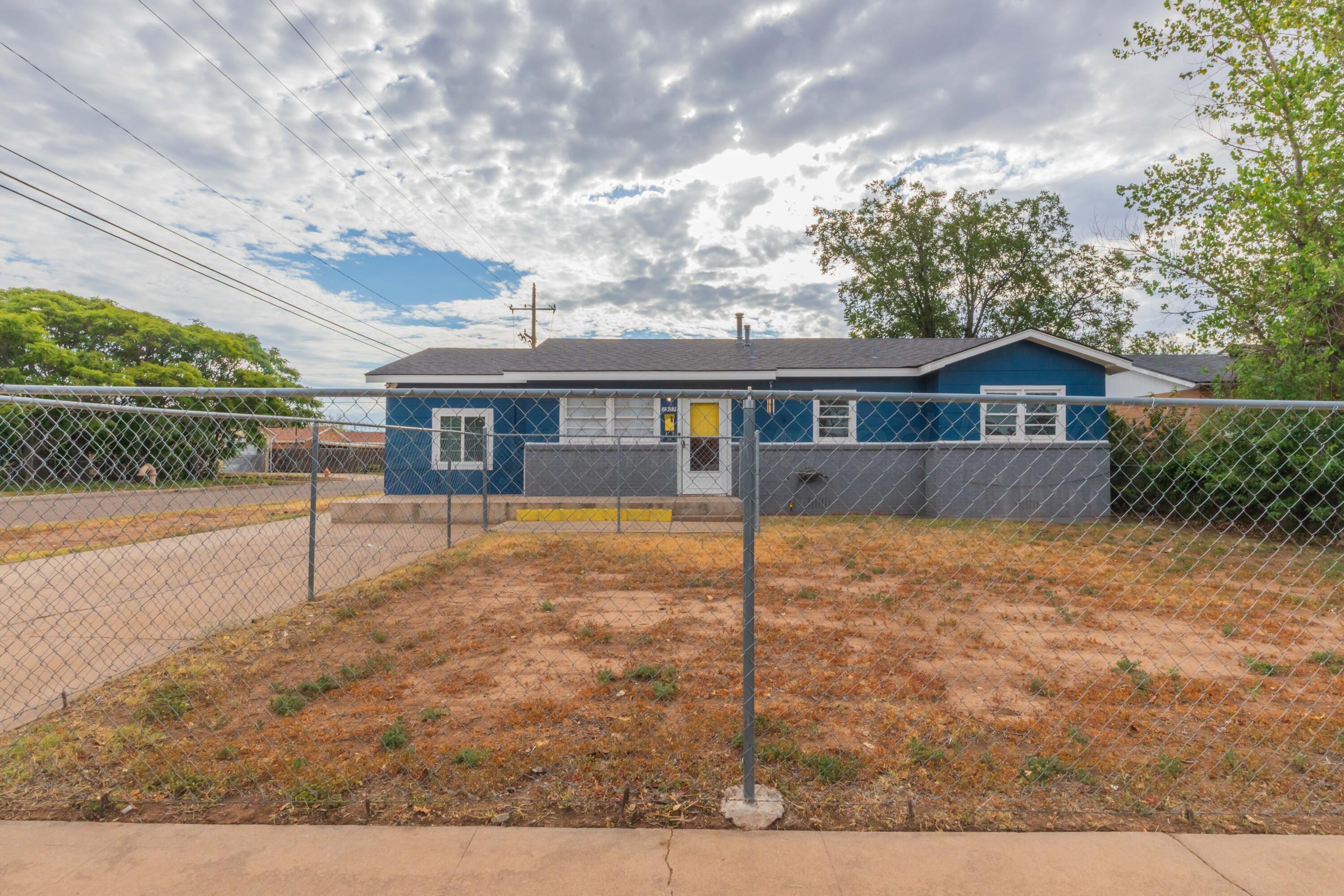 S Apache St, Amarillo, TX 79103