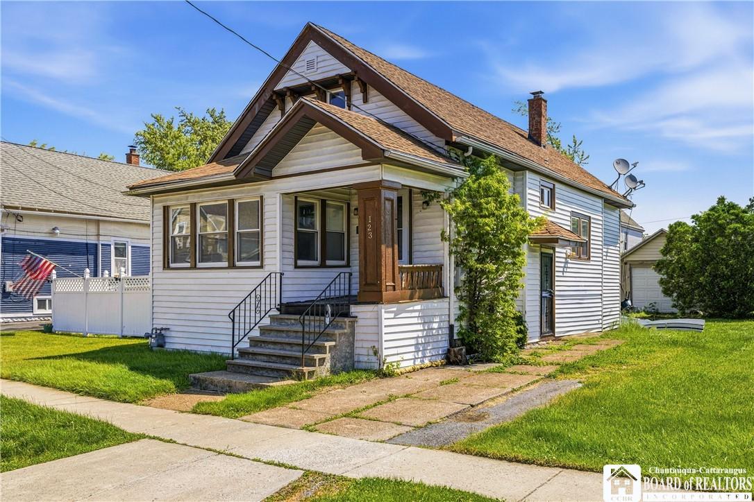 Courtland Ave, Buffalo, NY 14215
