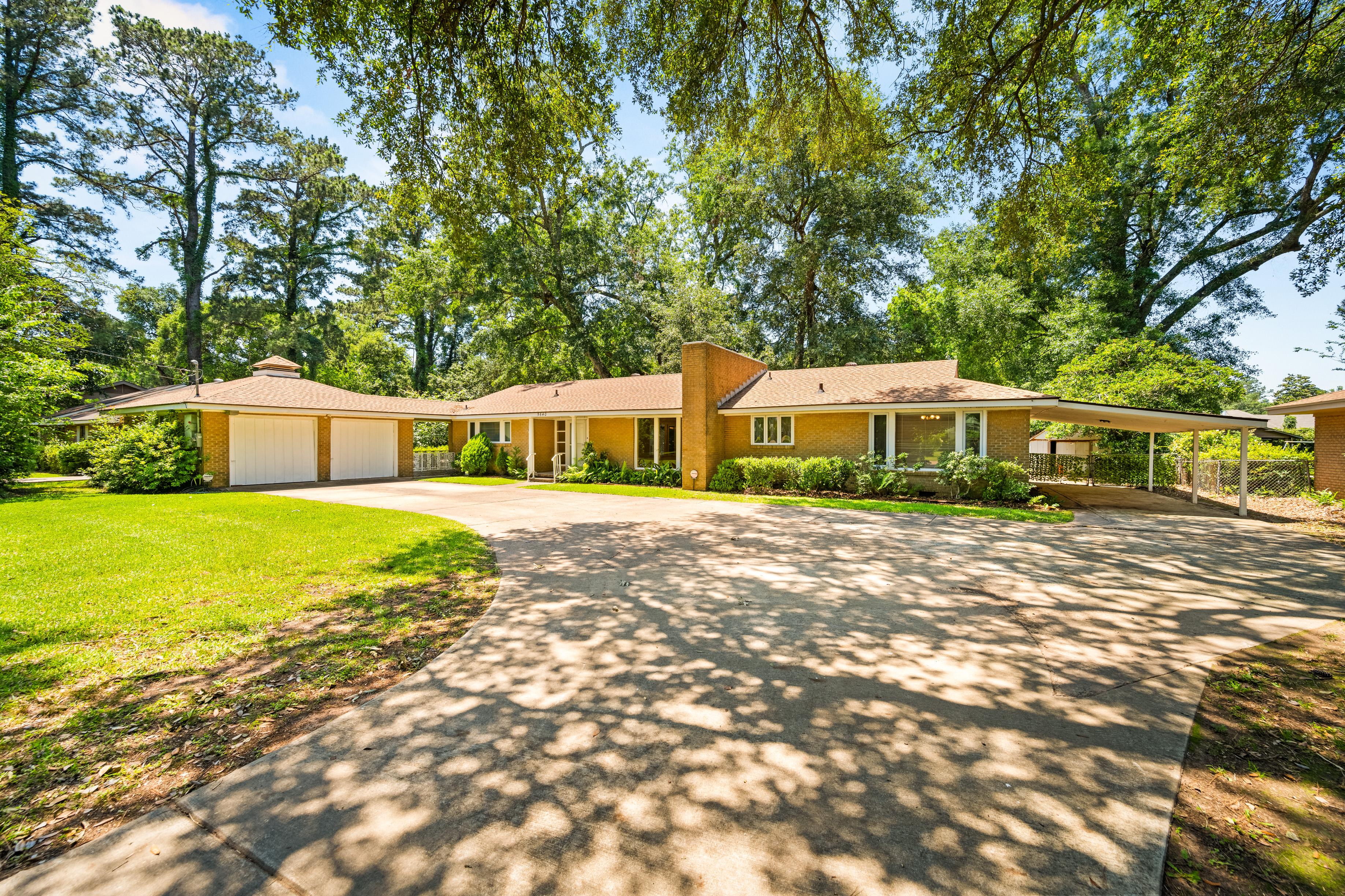 North Dr, Alexandria, LA 71301
