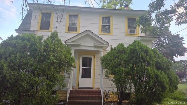 E Milton St, Freeport, NY 11520