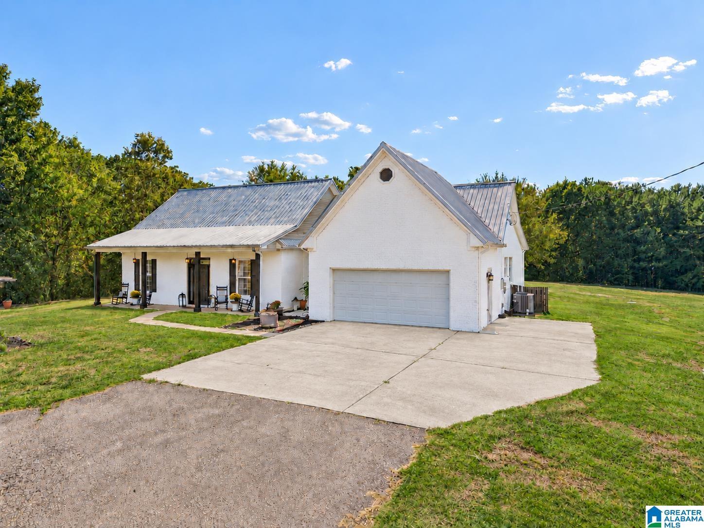 Buckeye Trl, Columbiana, AL 35051
