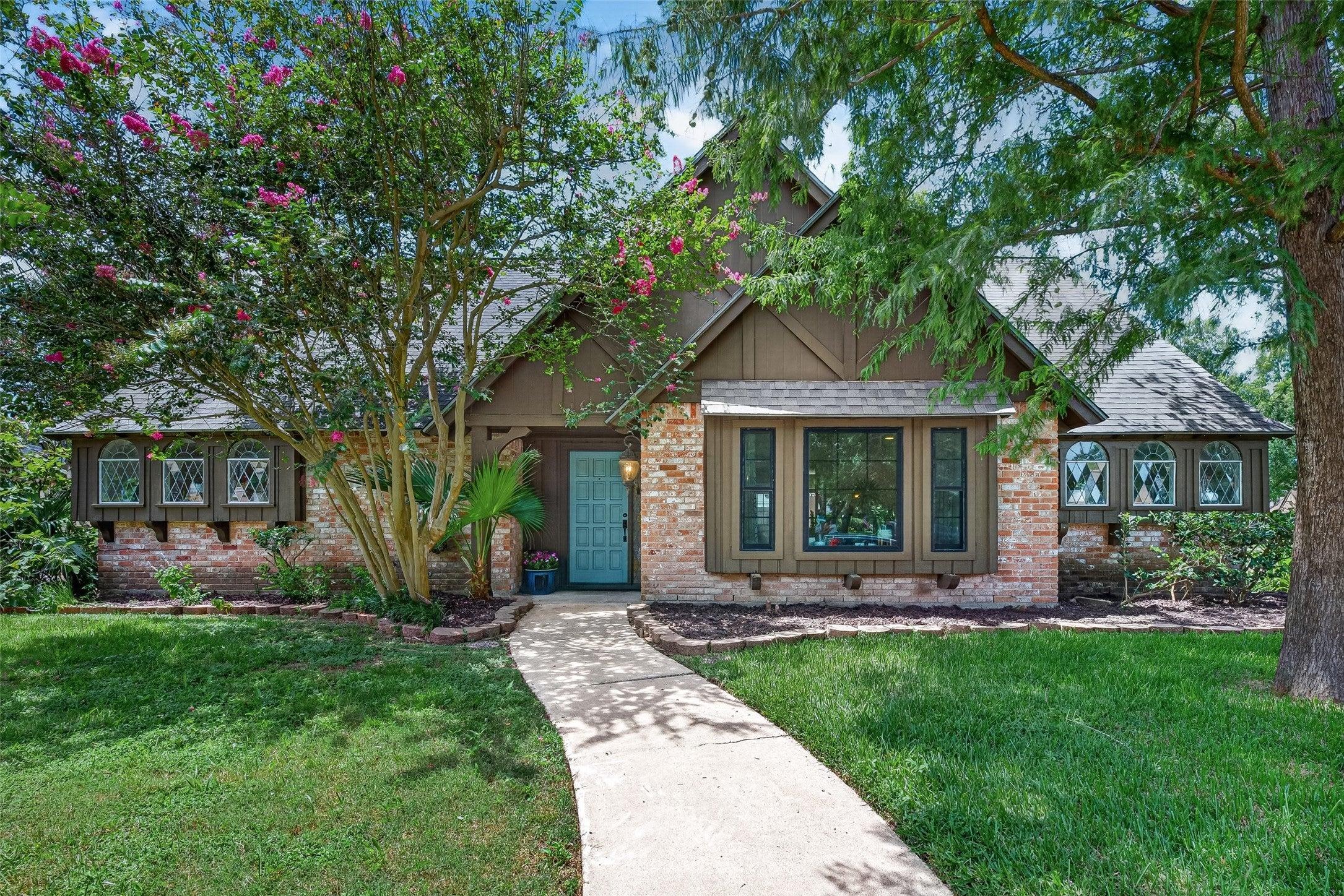 Willow Hill Dr, Seabrook, TX 77586