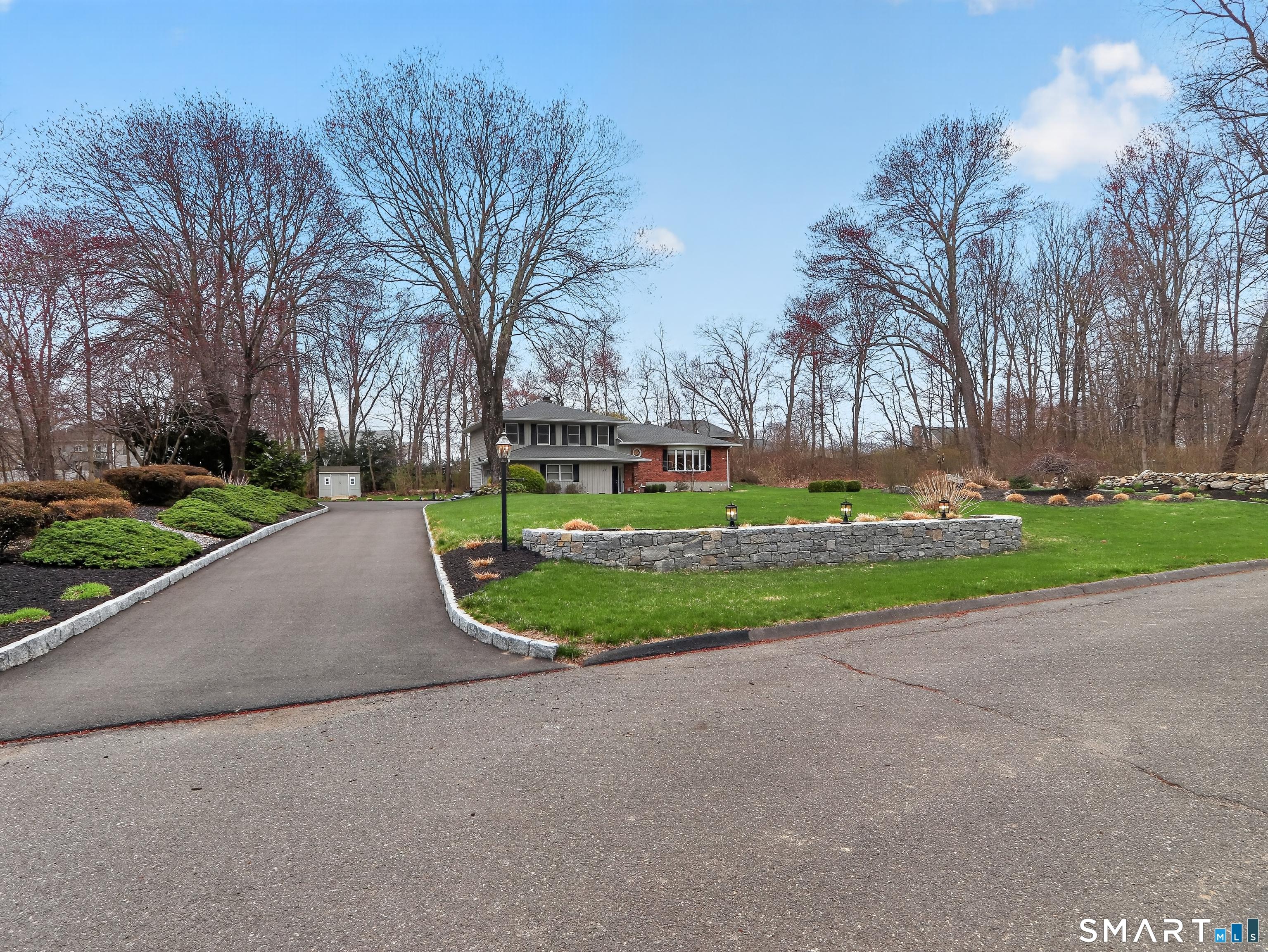 Maple Tree Dr, Watertown, CT 06795
