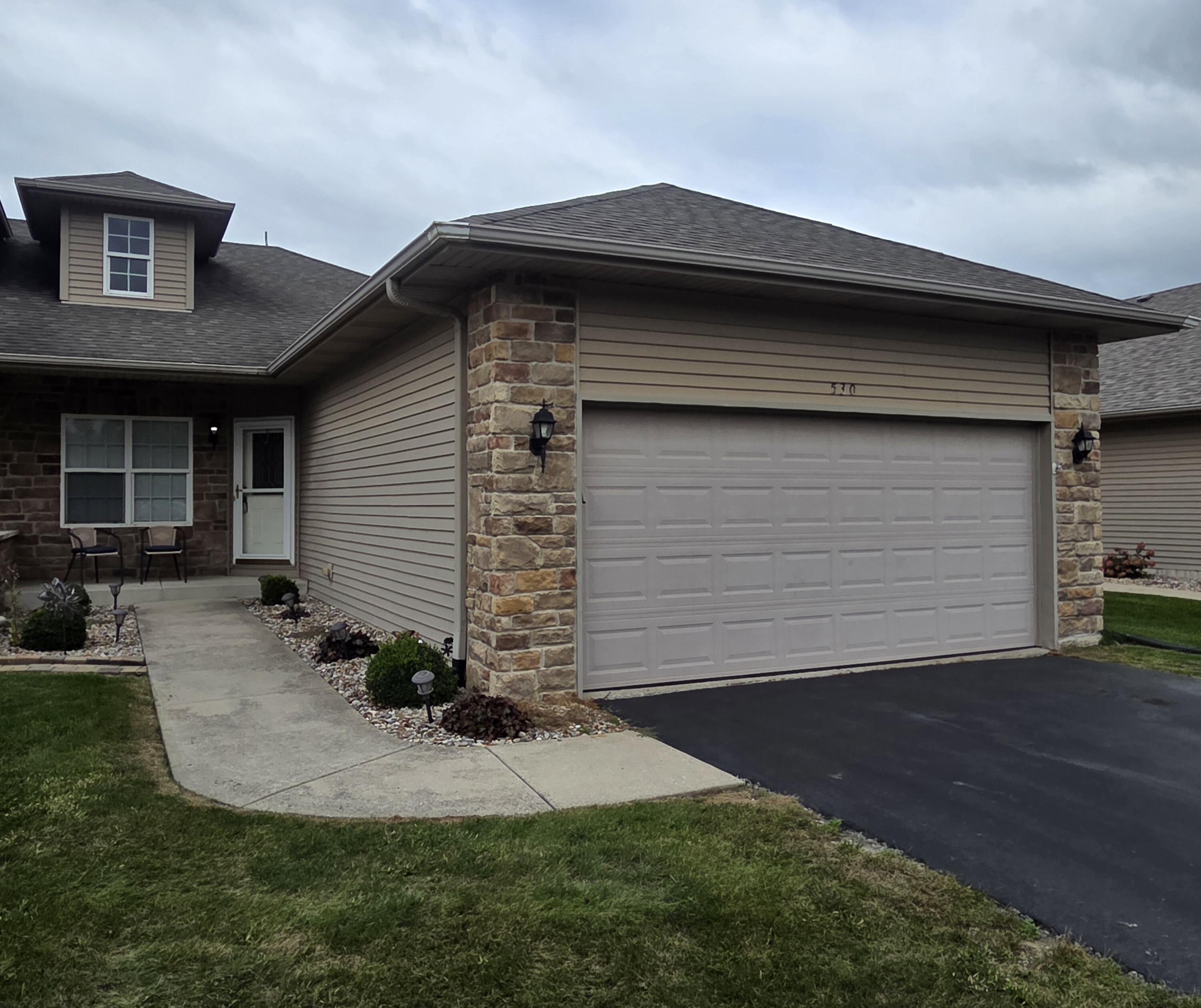 Cochran Dr, Crown Point, IN 46307