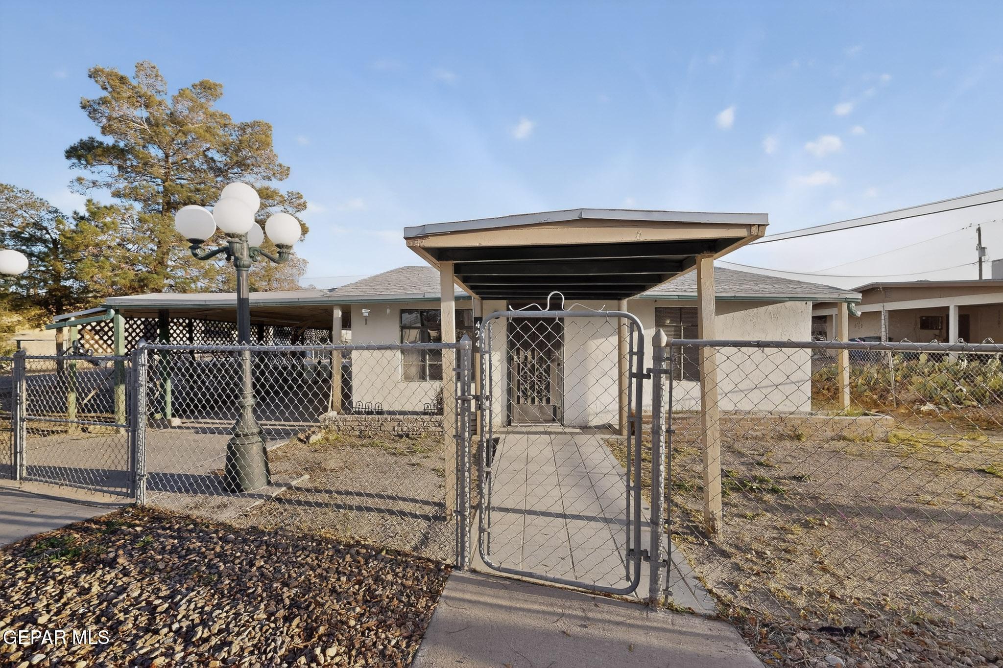 Lomaland Dr, El Paso, TX 79907