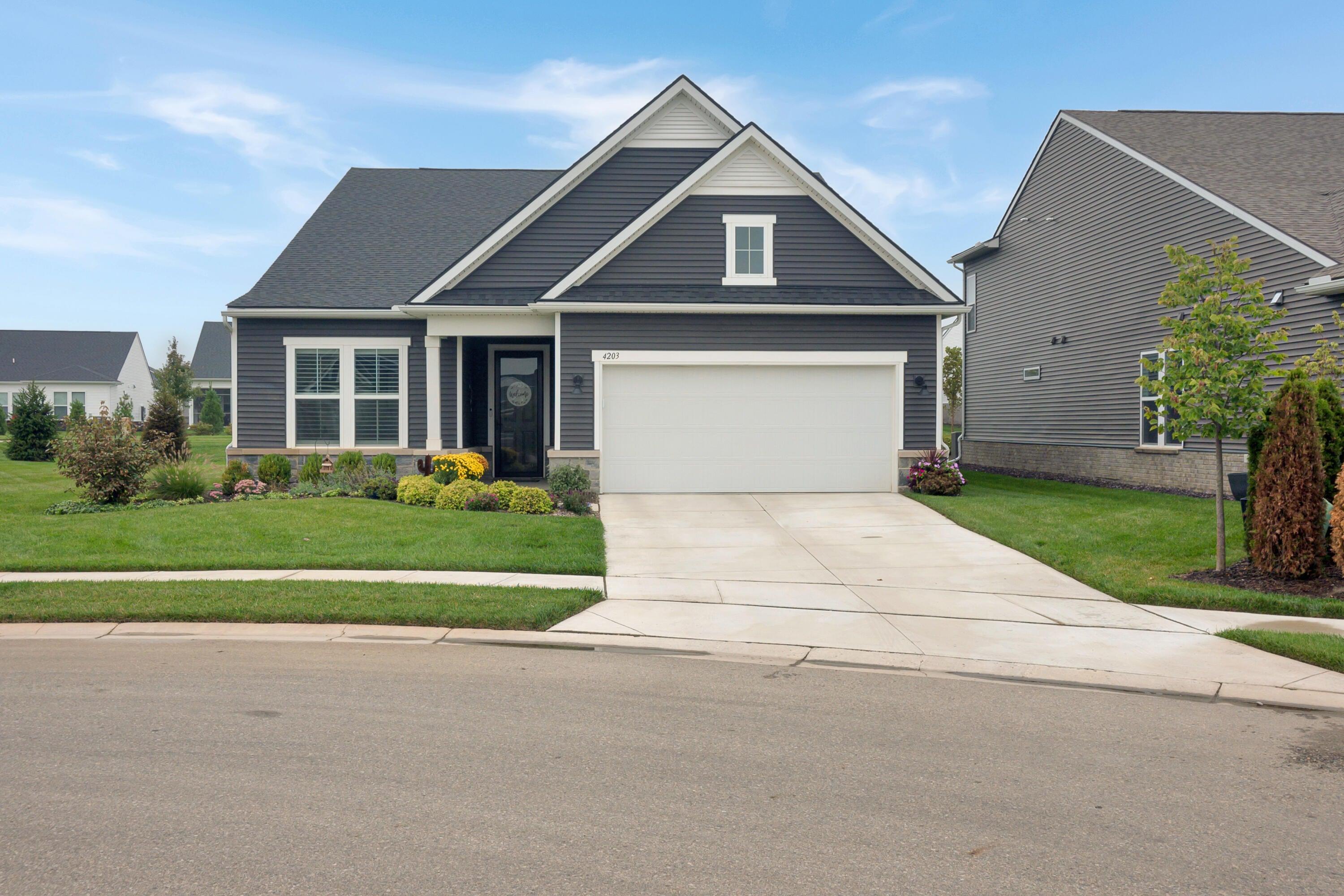 Dogwood Dr, Milford, MI 48381