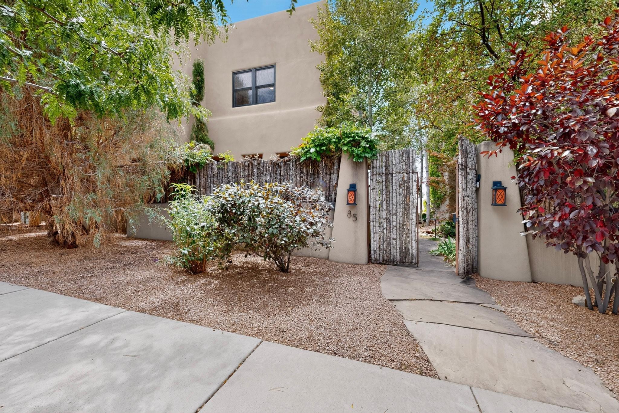 Avenida Frijoles, Santa Fe, NM 87507