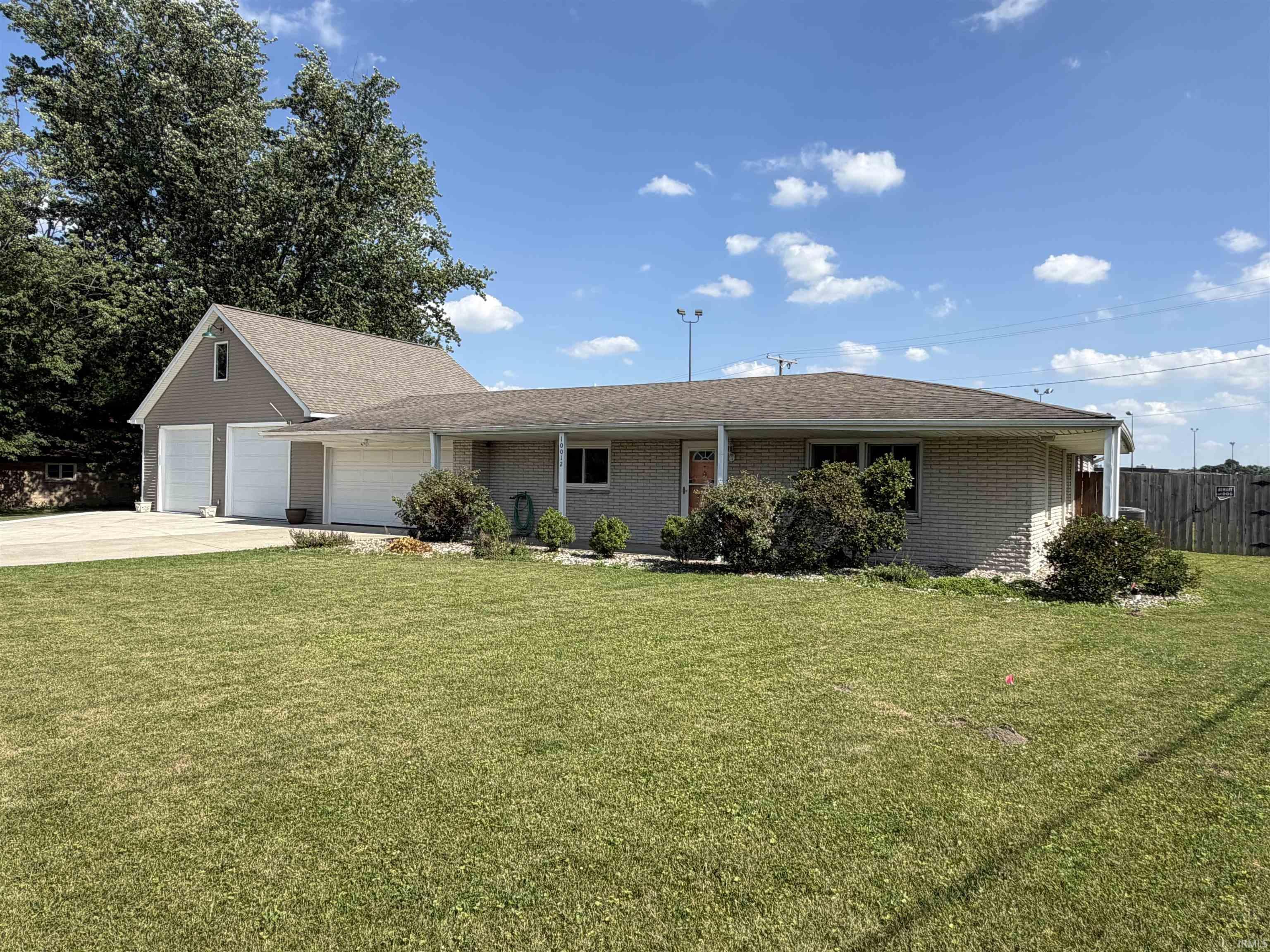 Hosler Rd, Leo, IN 46765