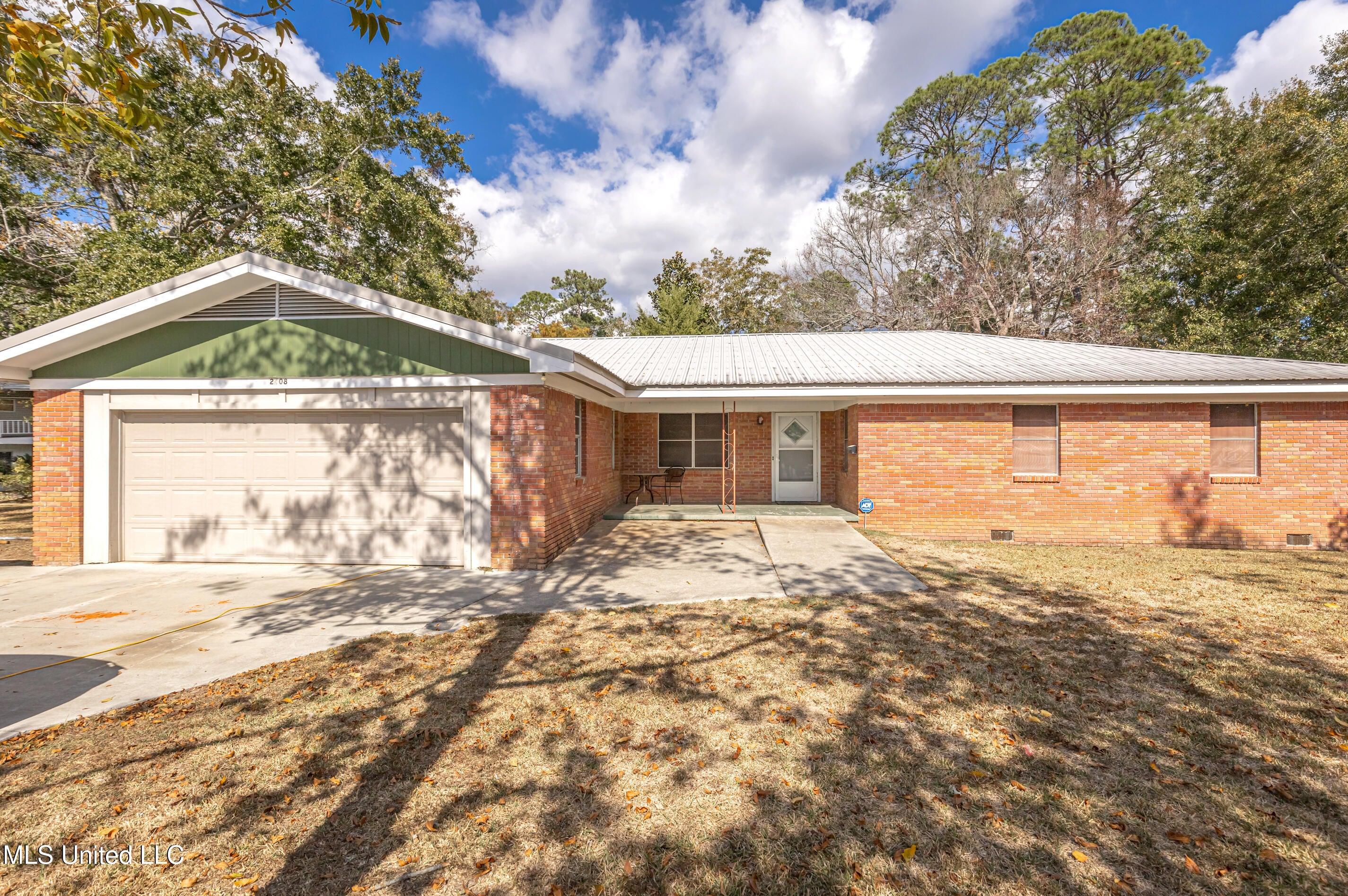 Callie Rd, Gautier, MS 39553