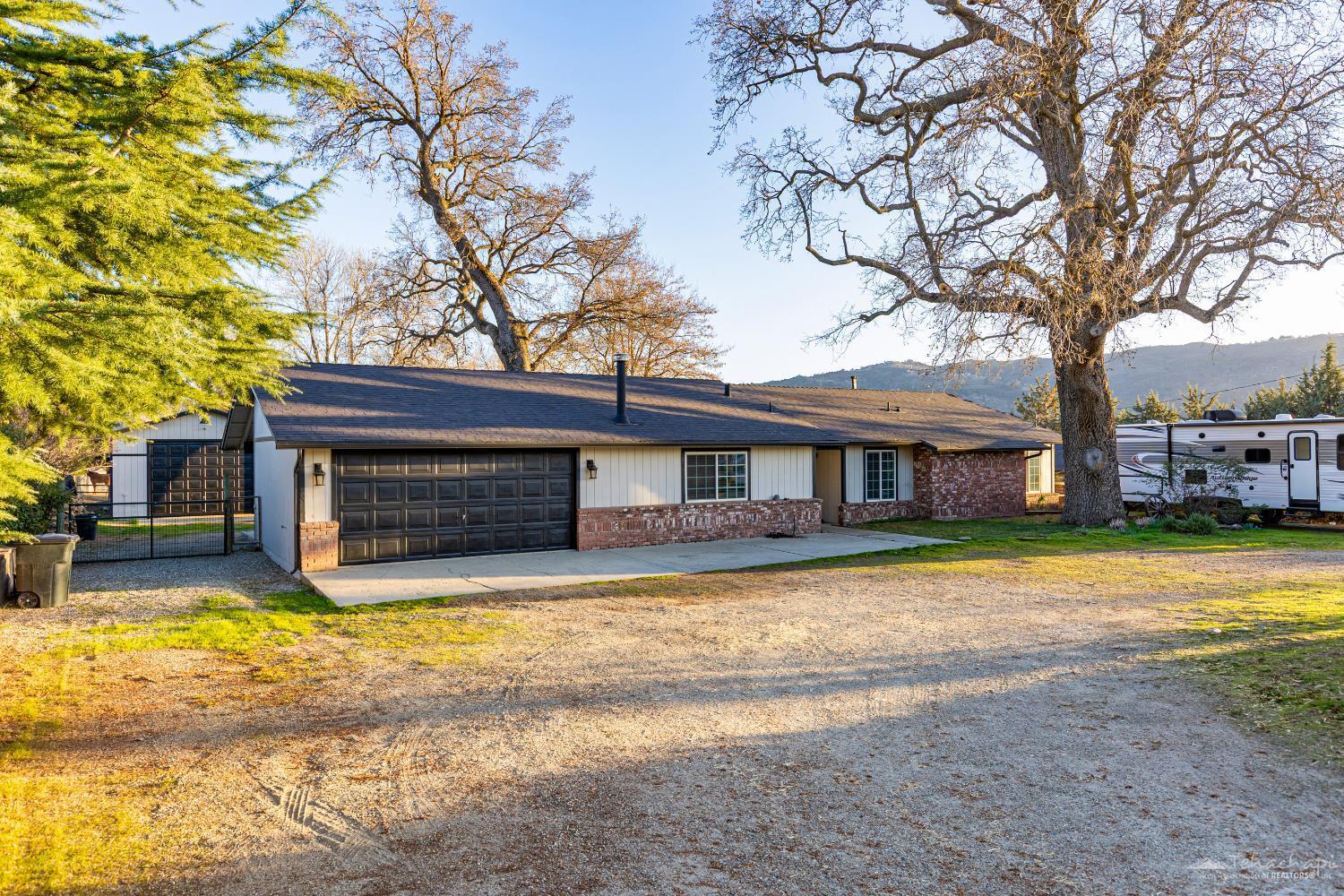 Black Gold Way, Tehachapi, CA 93561
