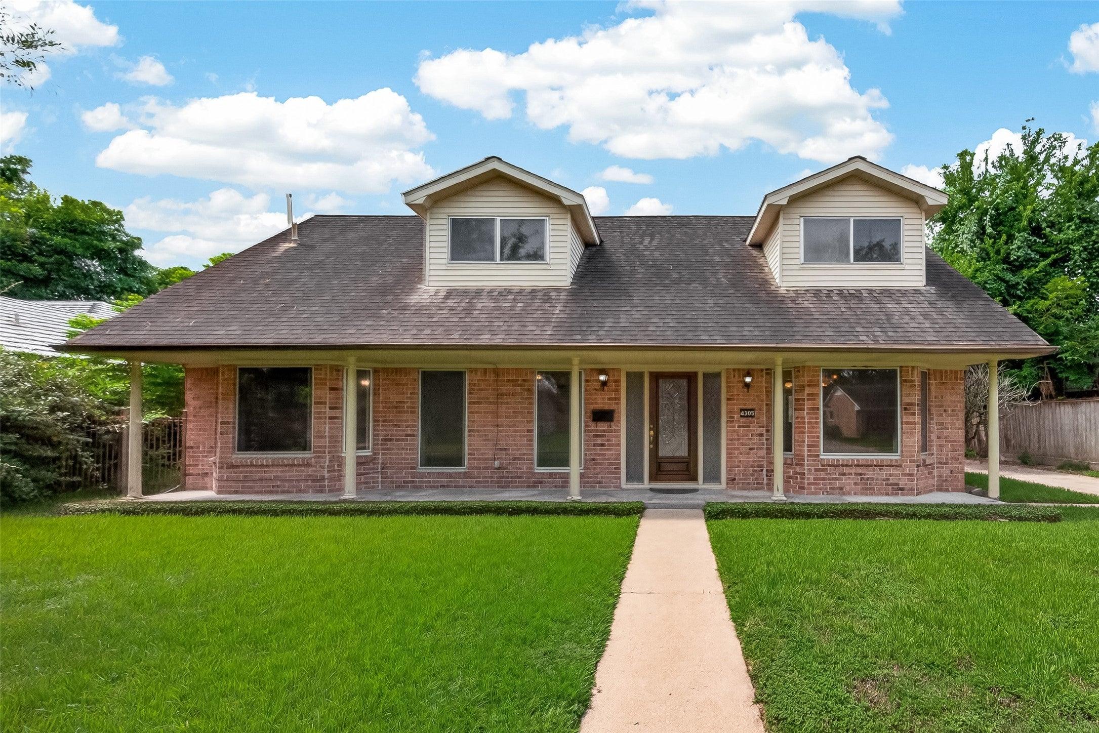 Goldfinch St, Houston, TX 77035