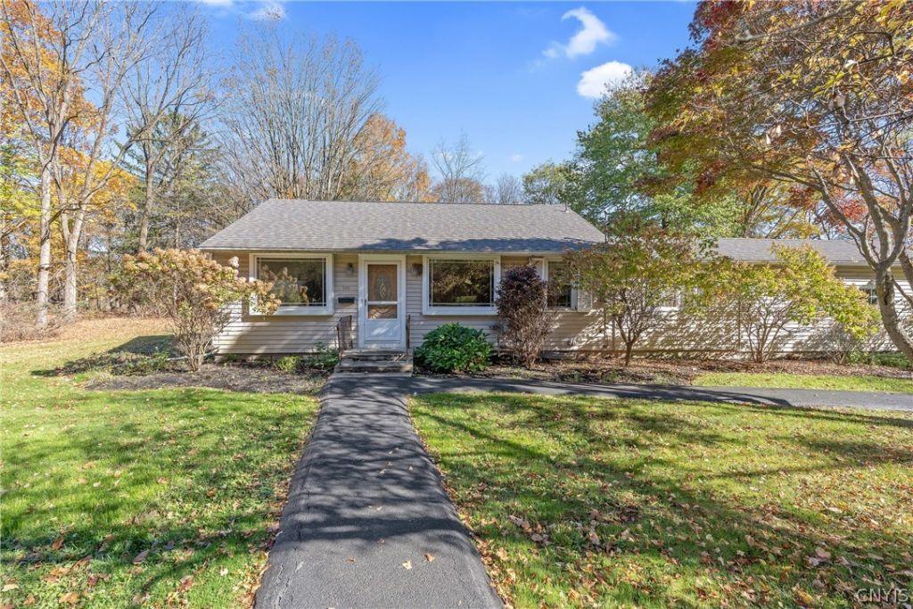 Highbridge St, Fayetteville, NY 13066