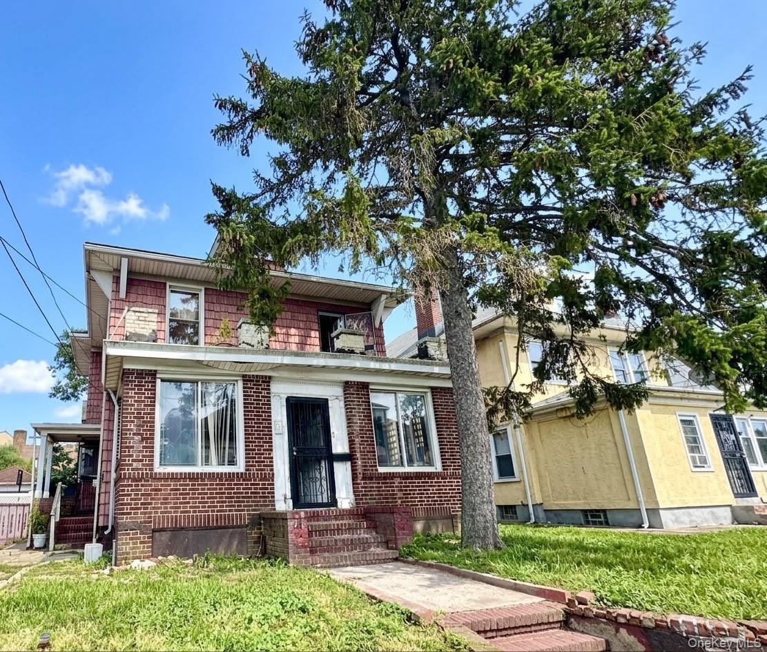 President St, Far Rockaway, NY 11691