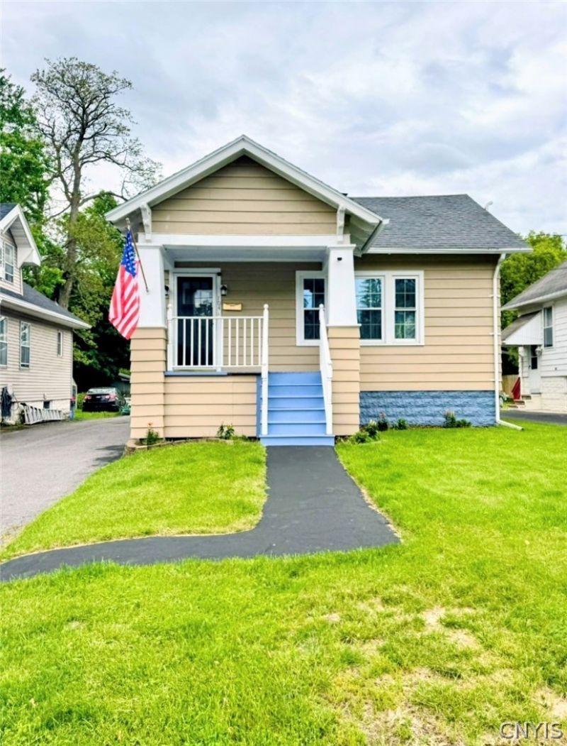Wells Pl, Utica, NY 13502