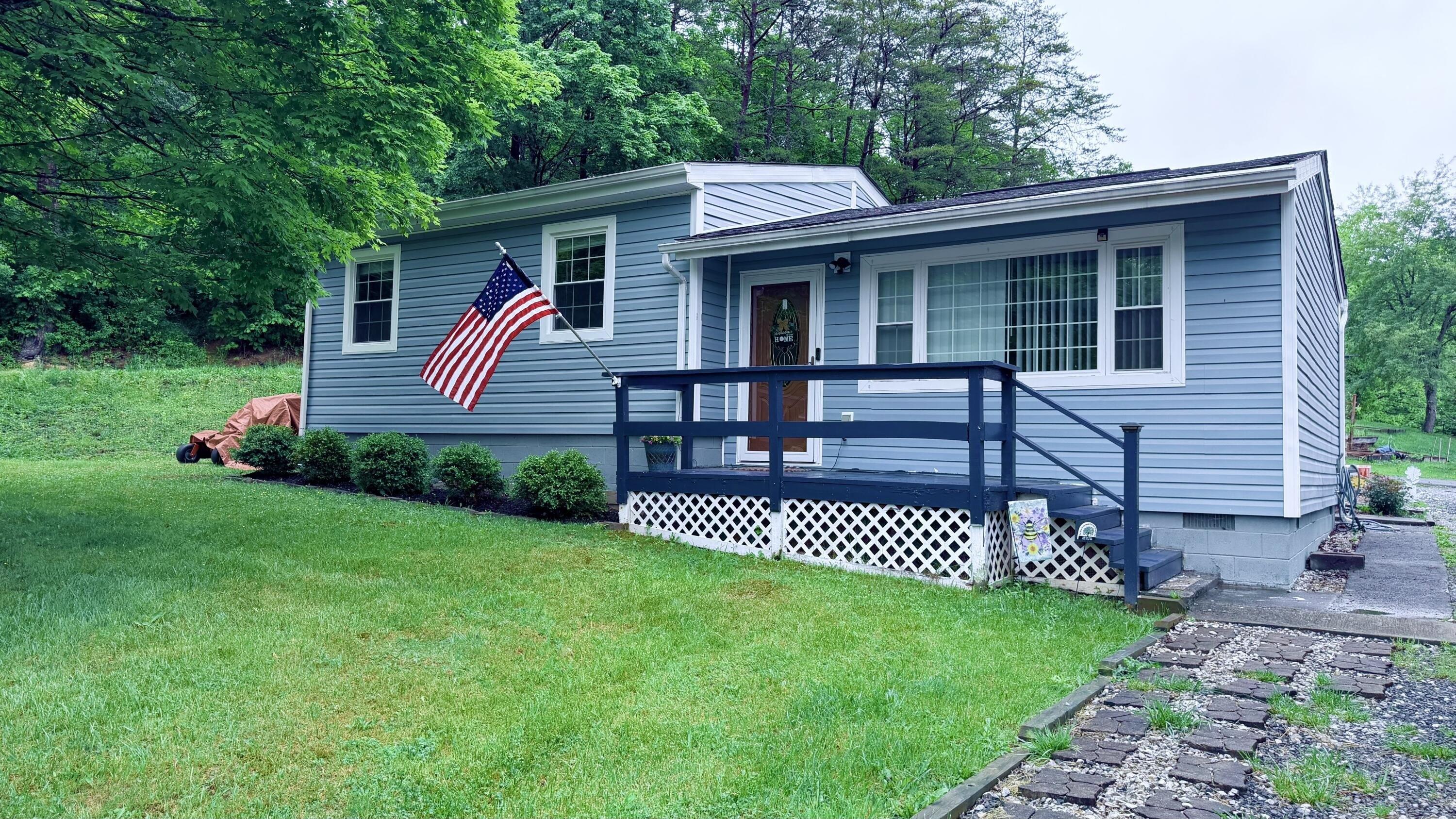 Coras Way, White Sulphur Springs, WV 24986