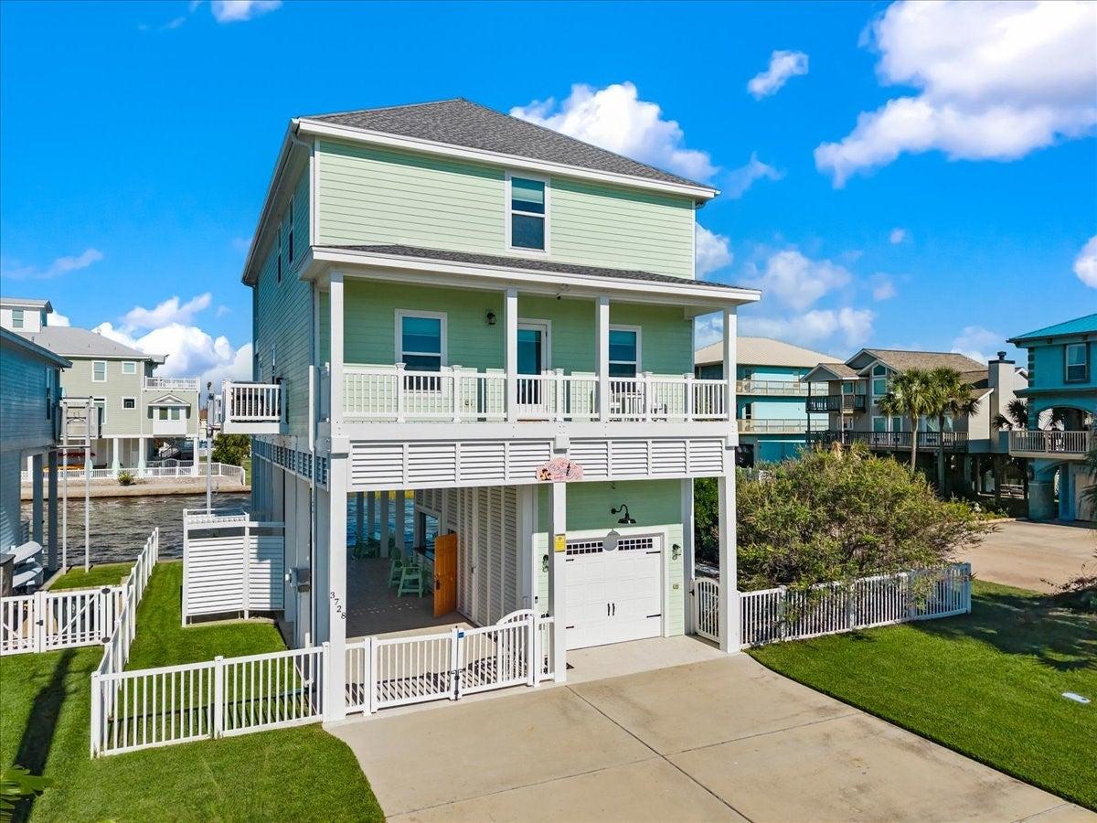 Sabrina, Galveston, TX 77554