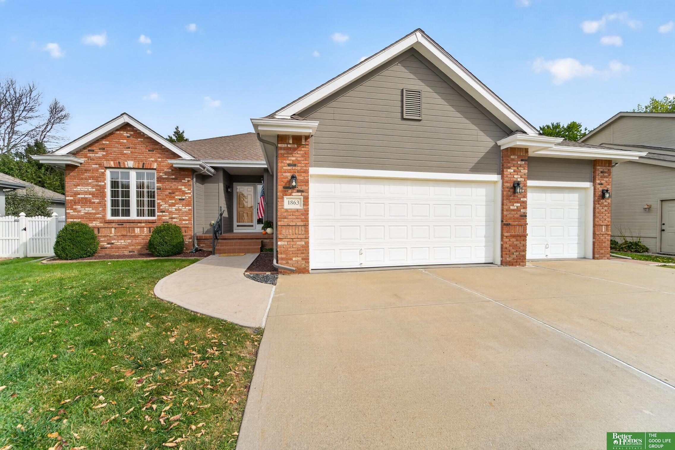 N 153rd Ave, Omaha, NE 68154