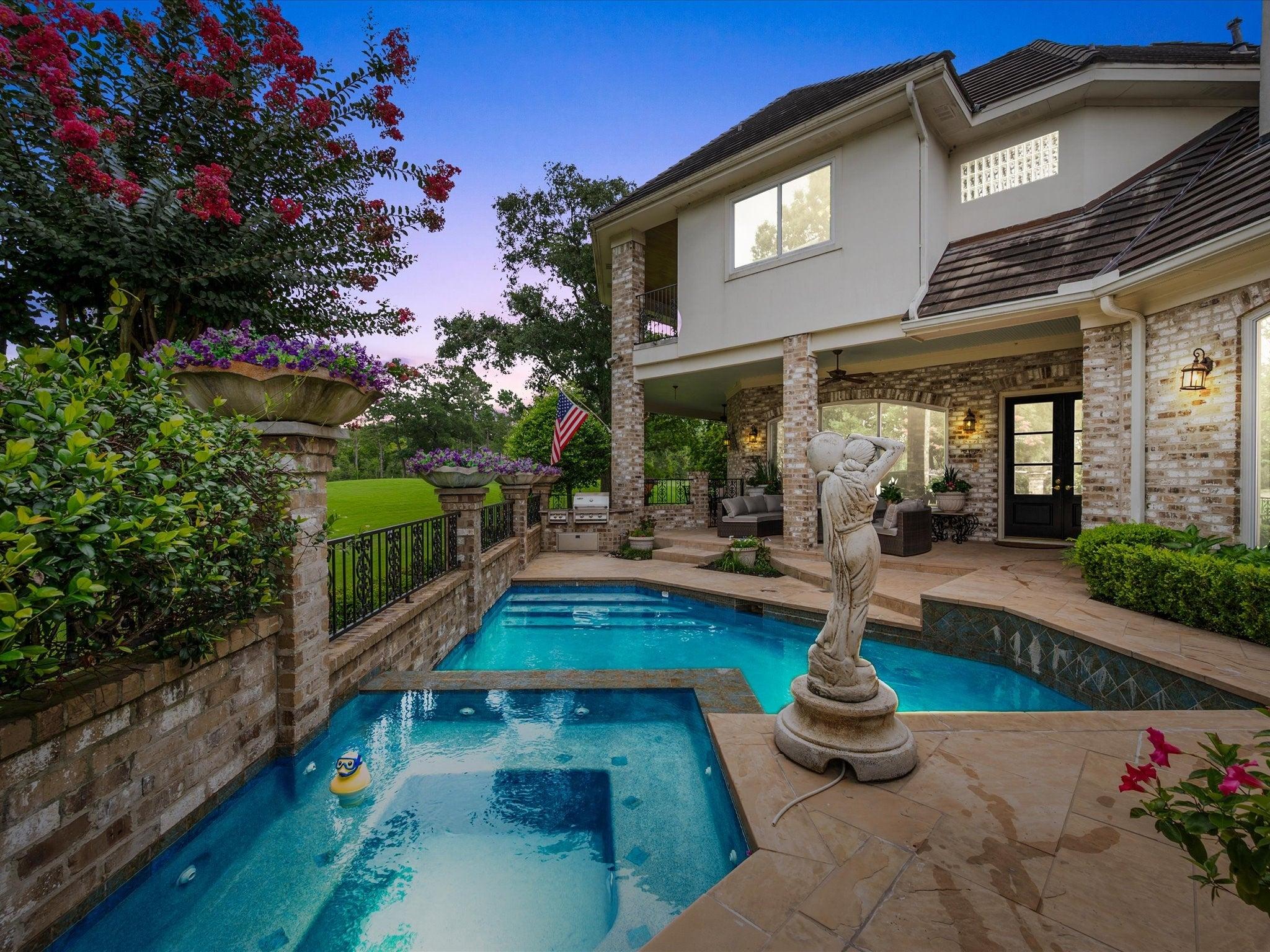 N Southern Oaks Dr, Houston, TX 77068