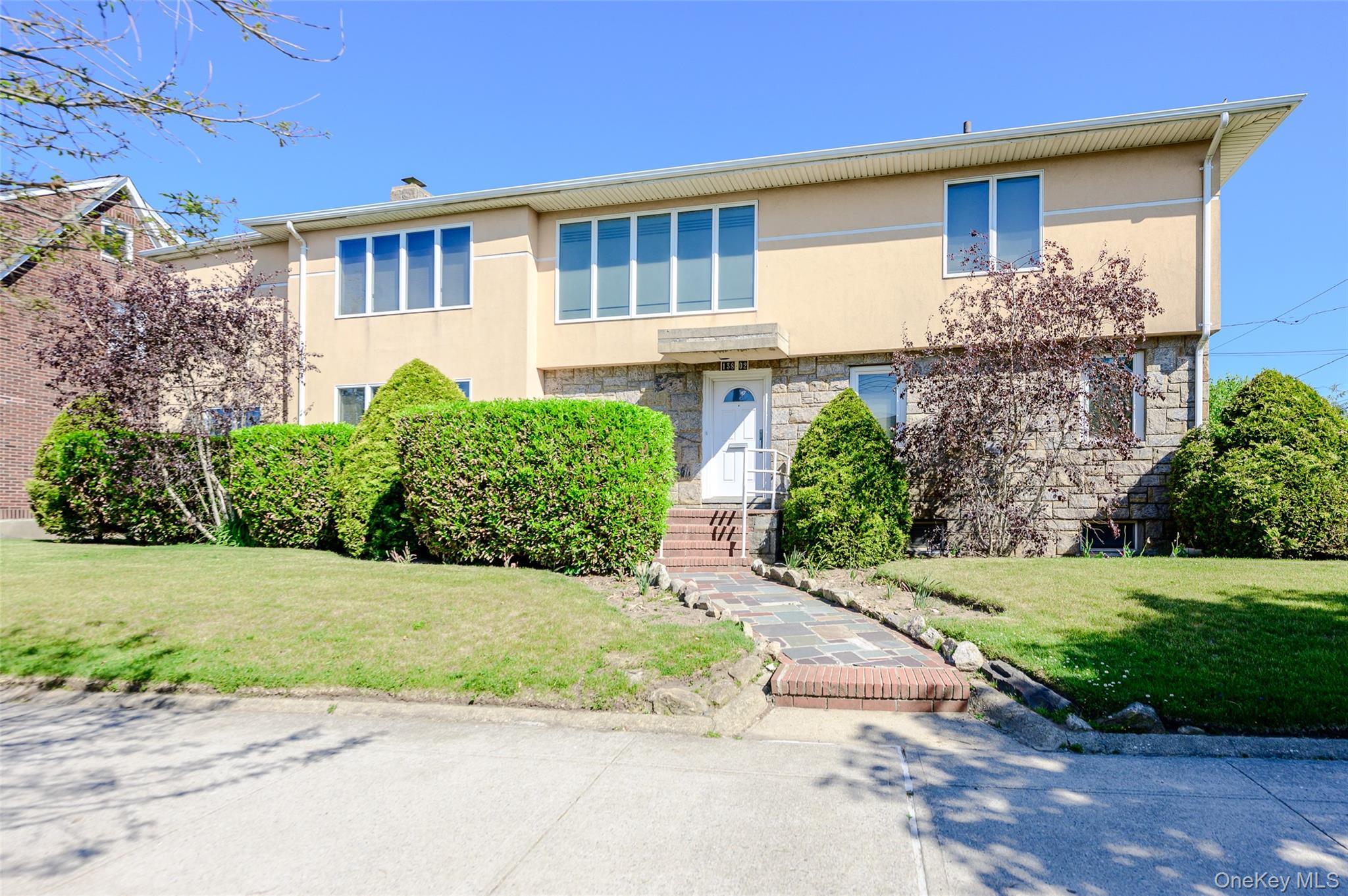 Rockaway Beach Blvd, Rockaway Park, NY 11694
