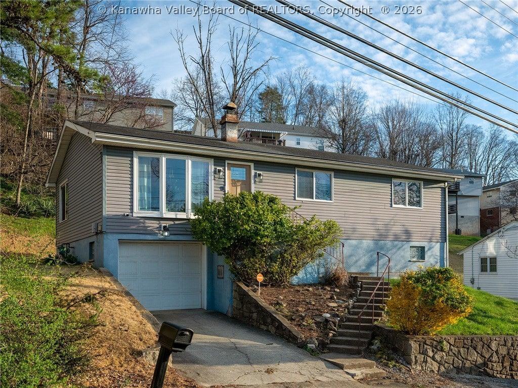 Huber Rd, Charleston, WV 25314