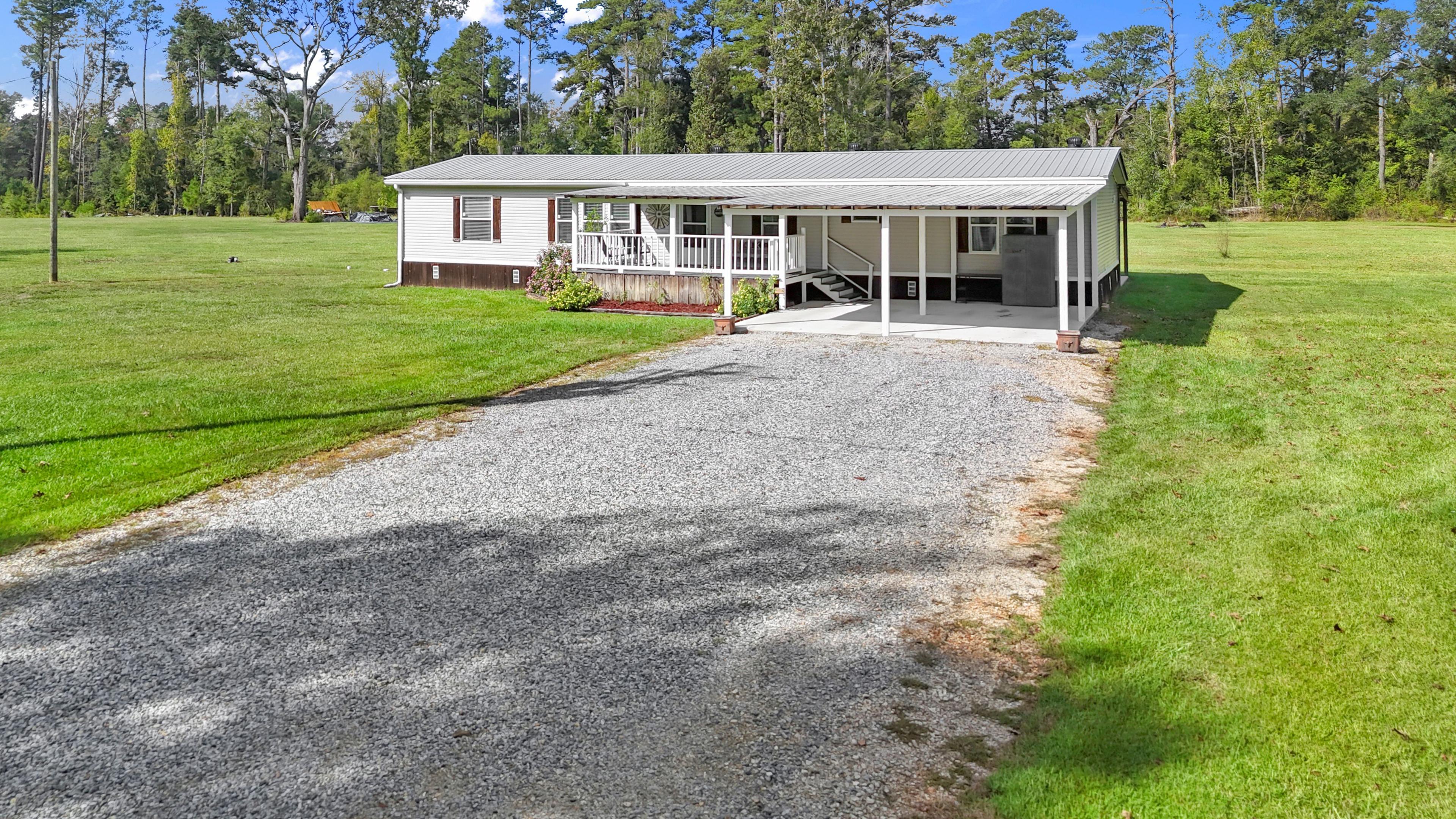 Glory Dr, Livingston, LA 70754