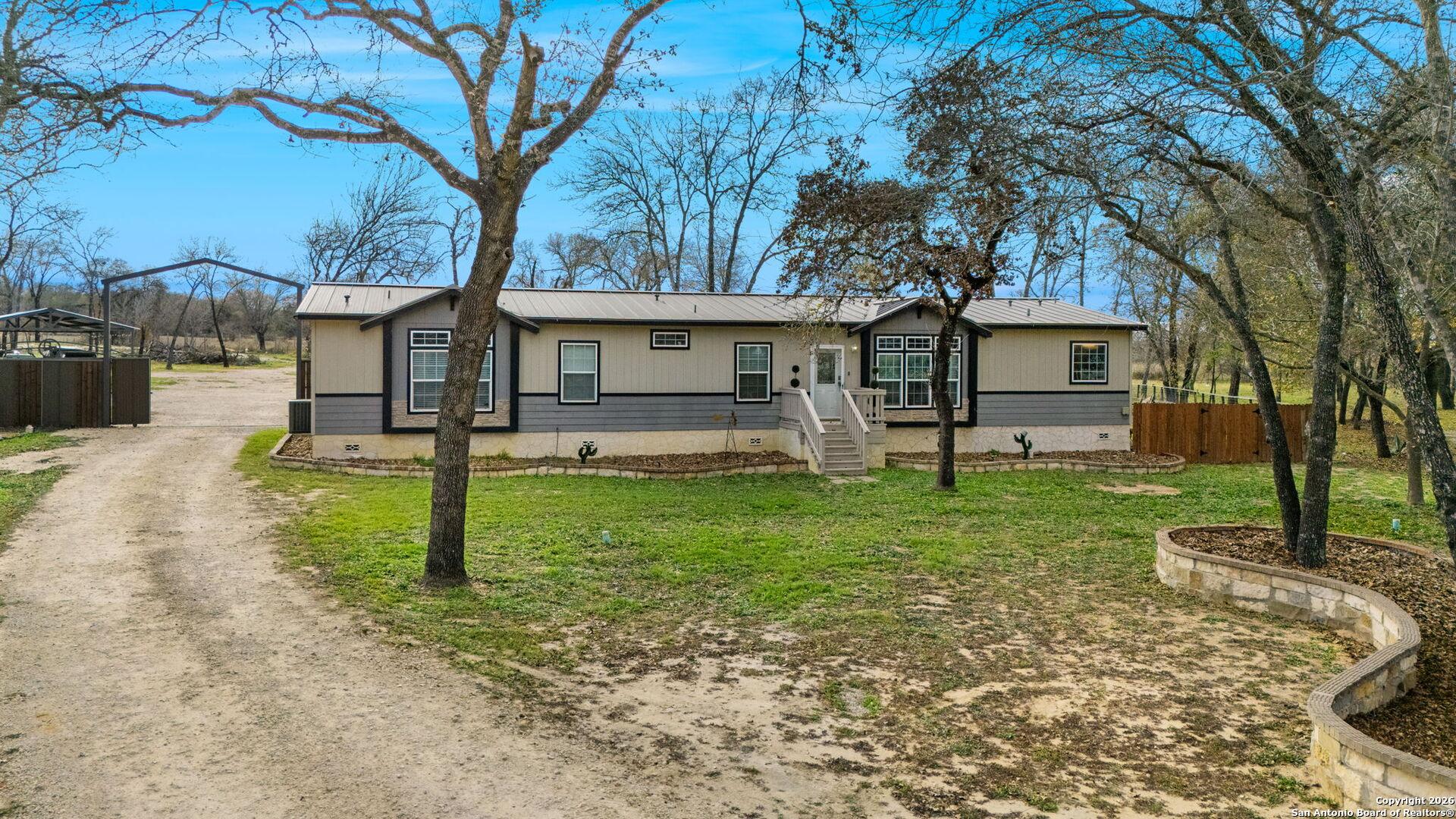 Savannah Rdg, Von Ormy, TX 78073