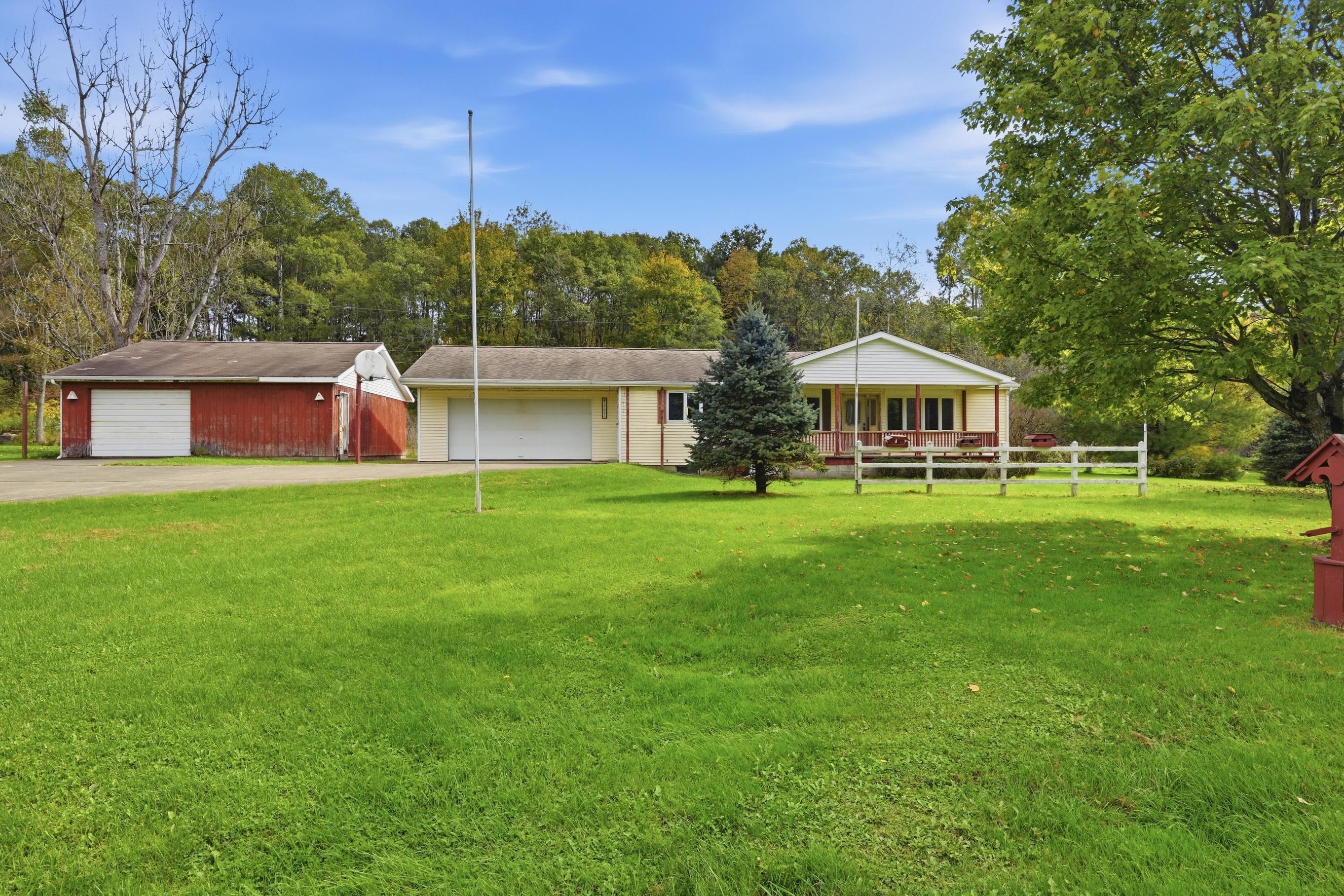 Tryonville St, Centerville, PA 16404