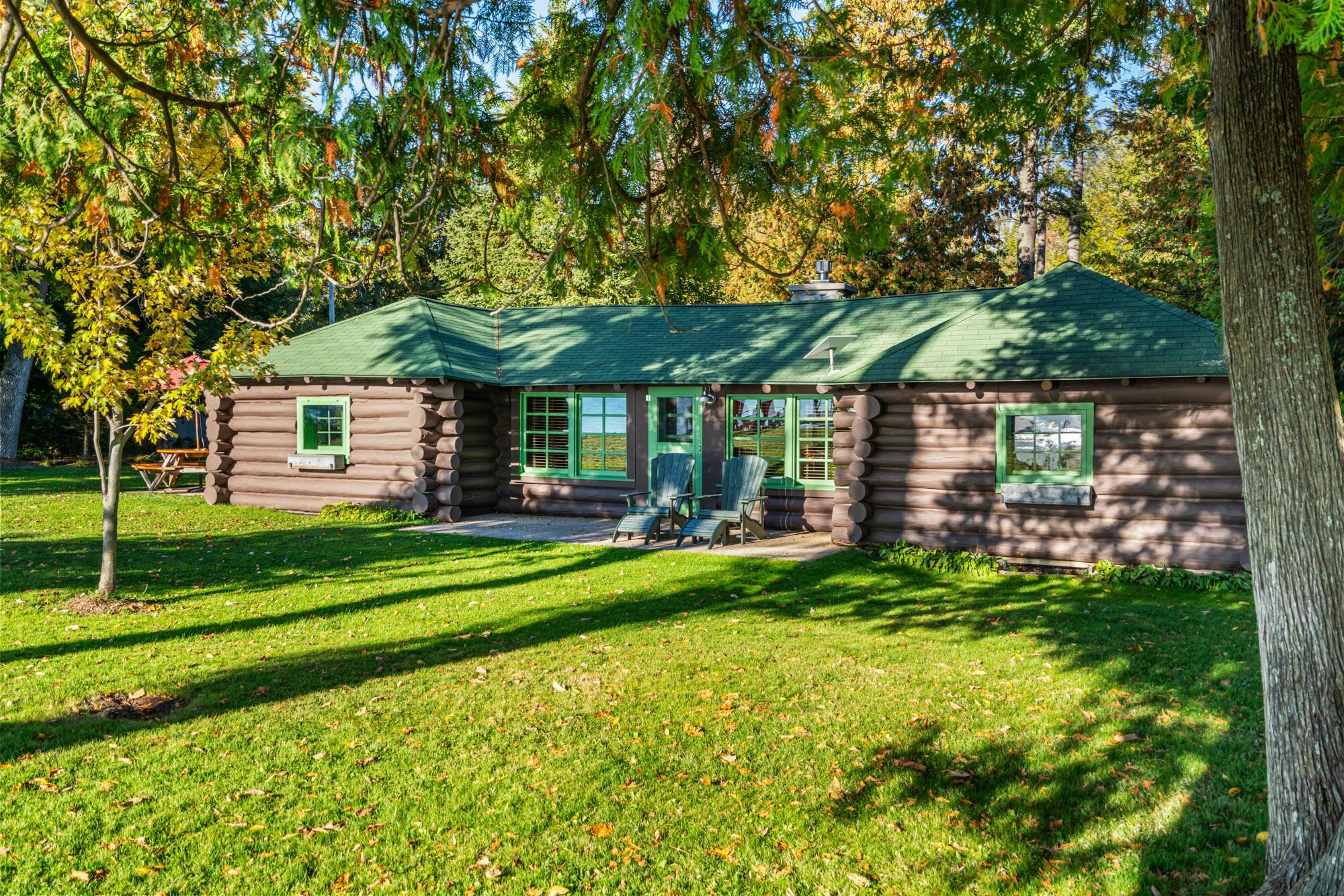 Greenmans Point Rd, Cheboygan, MI 49721