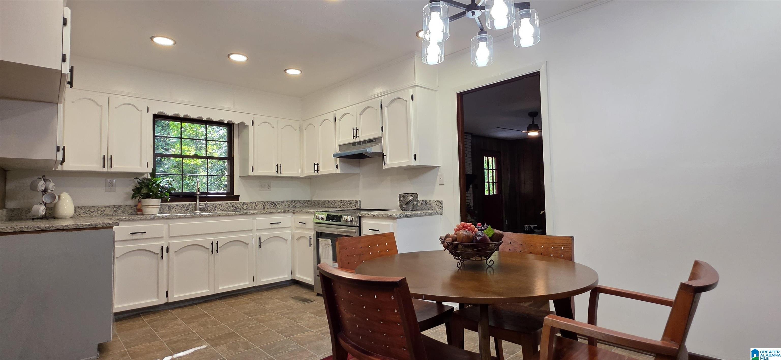 5th Ave Ne, Jacksonville, AL 36265